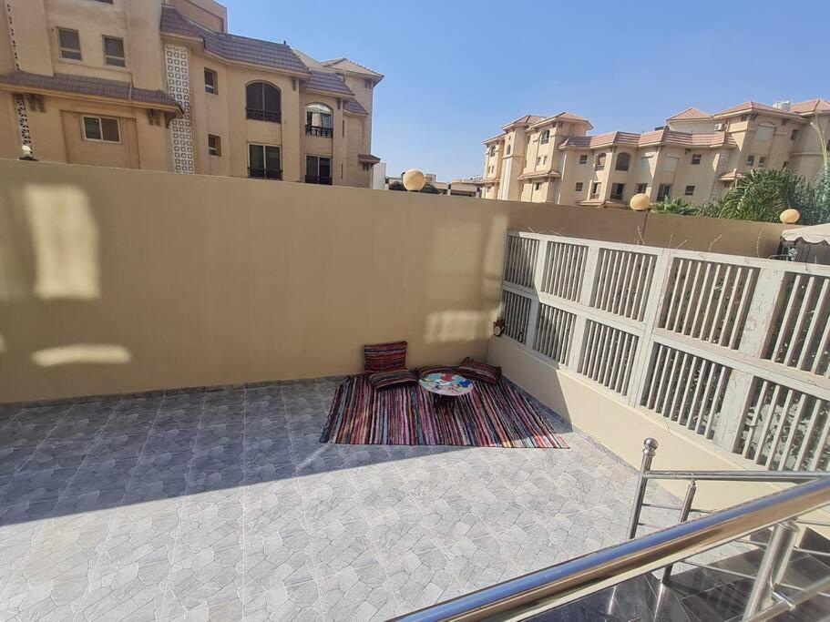 Stunning City Stay in 3 bedroom in Midtown Compound Auc Avenue