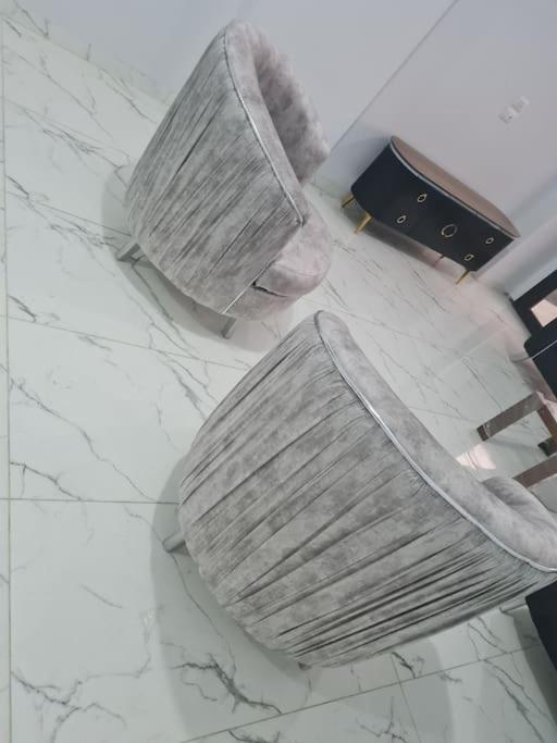 Stunning City Stay in 3 bedroom in Midtown Compound Auc Avenue