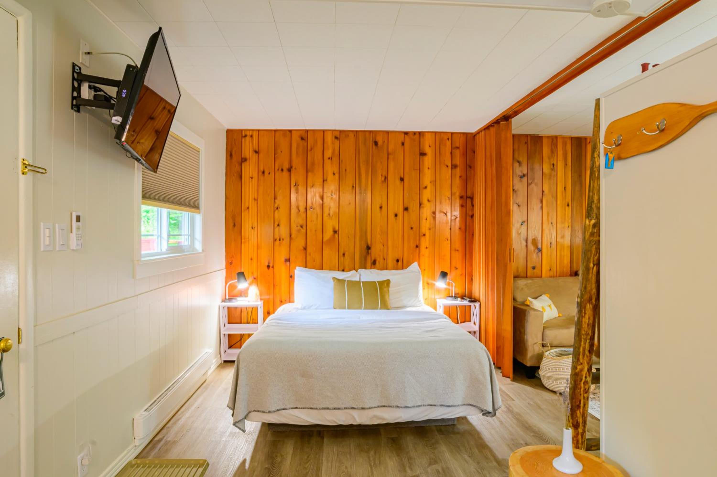 Barefoot Villas and Retreat