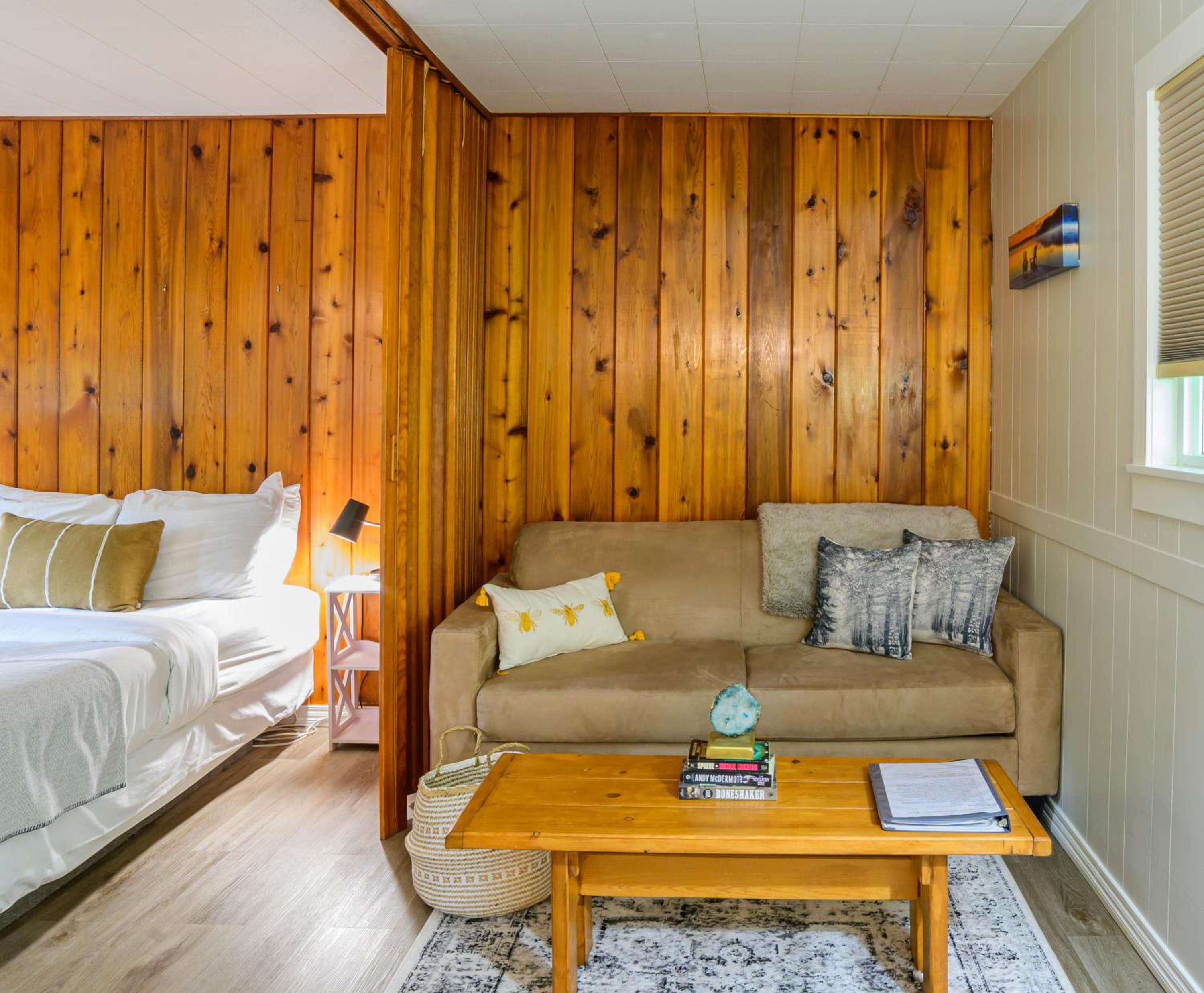 Barefoot Villas and Retreat