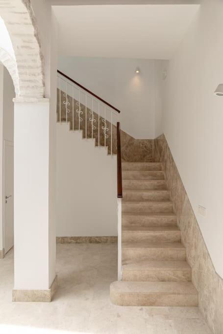 ISG apartments Puerta Jerez Sevilla 01 view 4