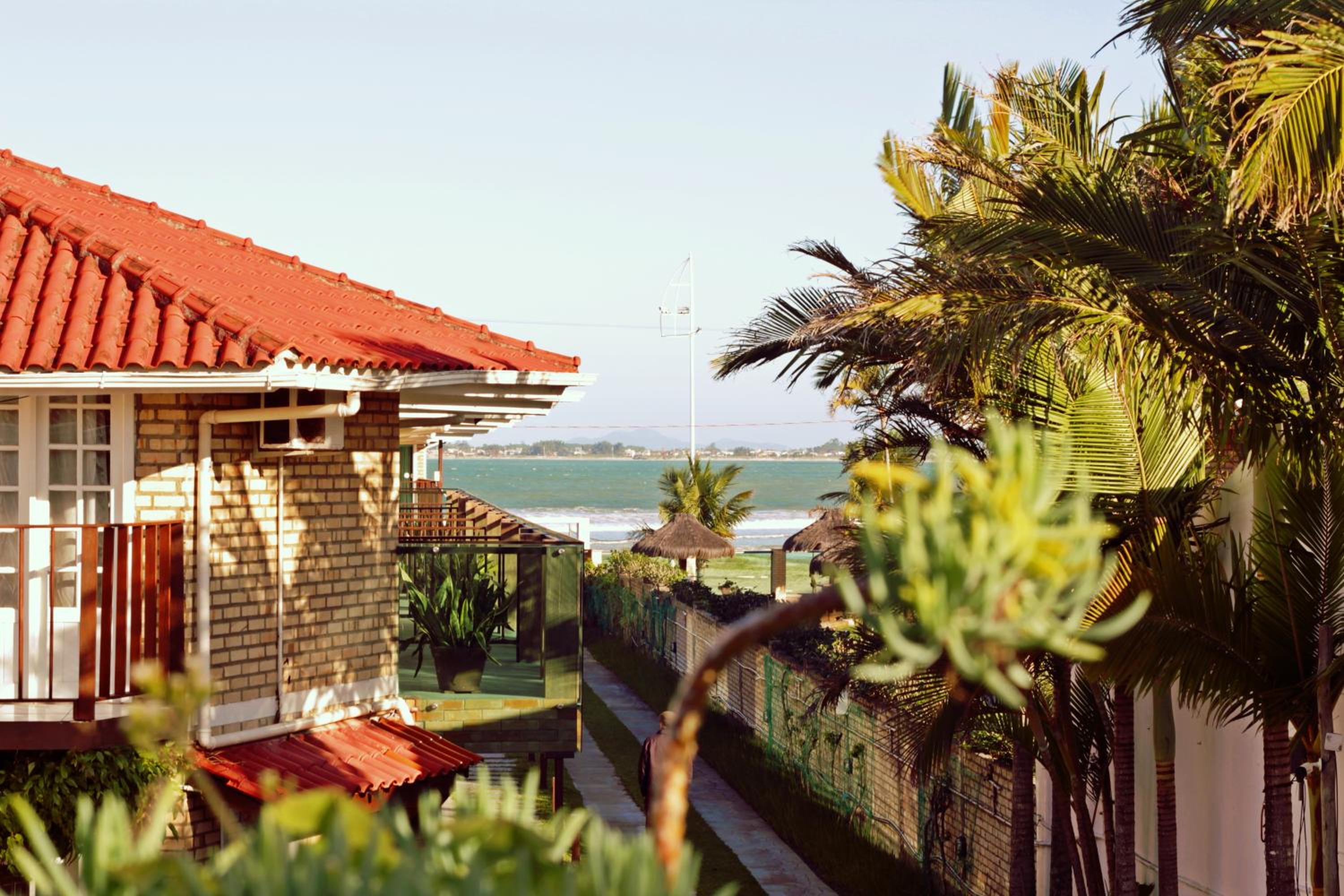 Pousada Recanto Edênico - à beira mar da Praia Ponta do Papagaio, Palhoça SC