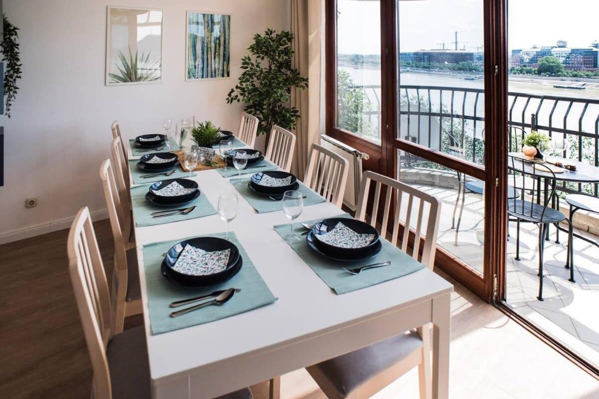 Two-storey riverside panorama apartment