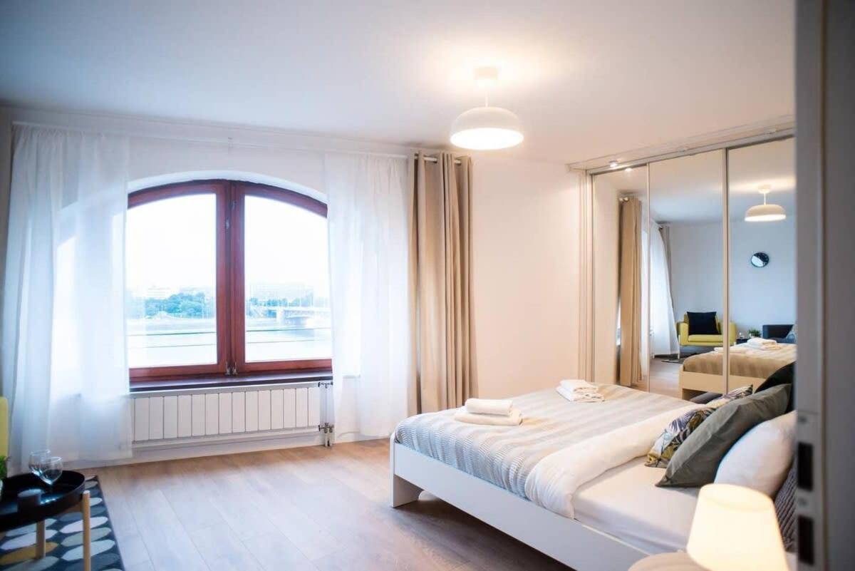 Two-storey riverside panorama apartment
