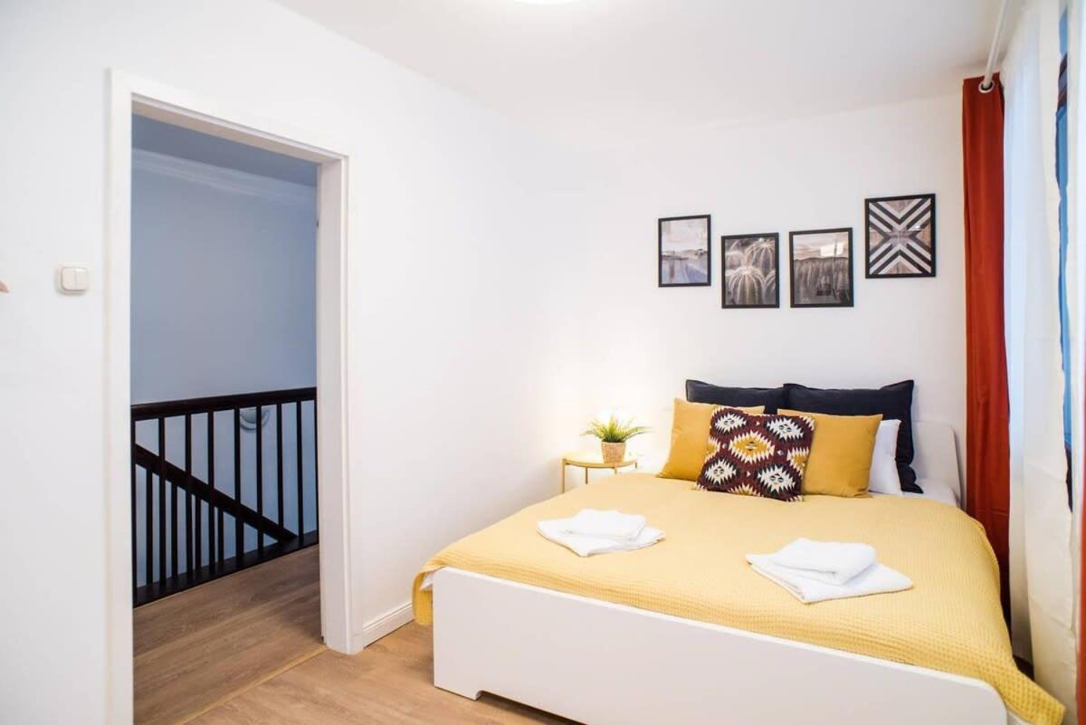 Two-storey riverside panorama apartment