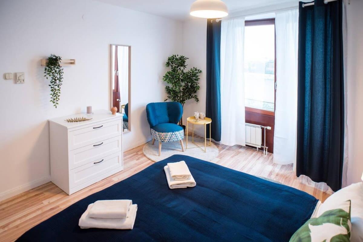 Two-storey riverside panorama apartment