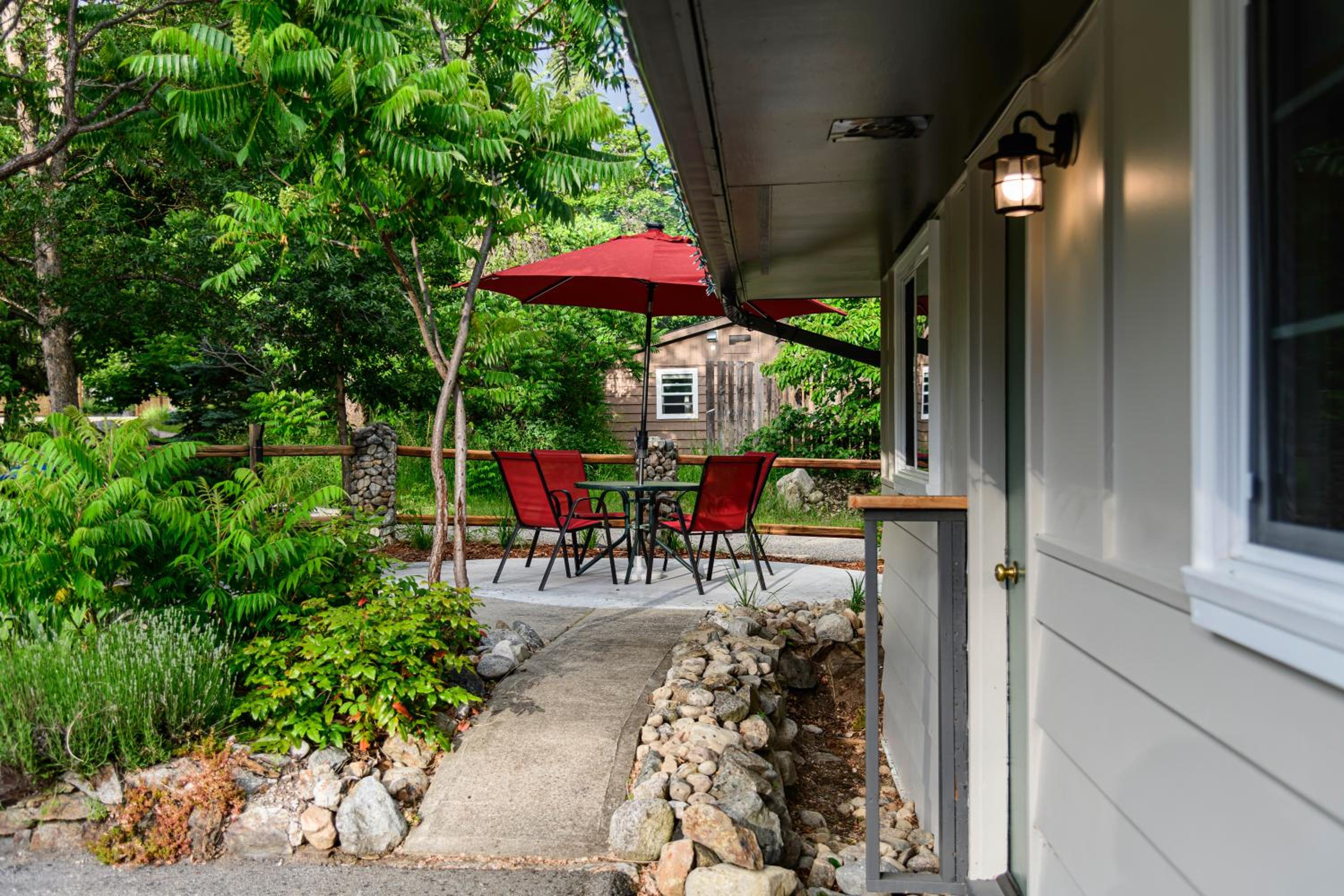 Barefoot Villas and Retreat