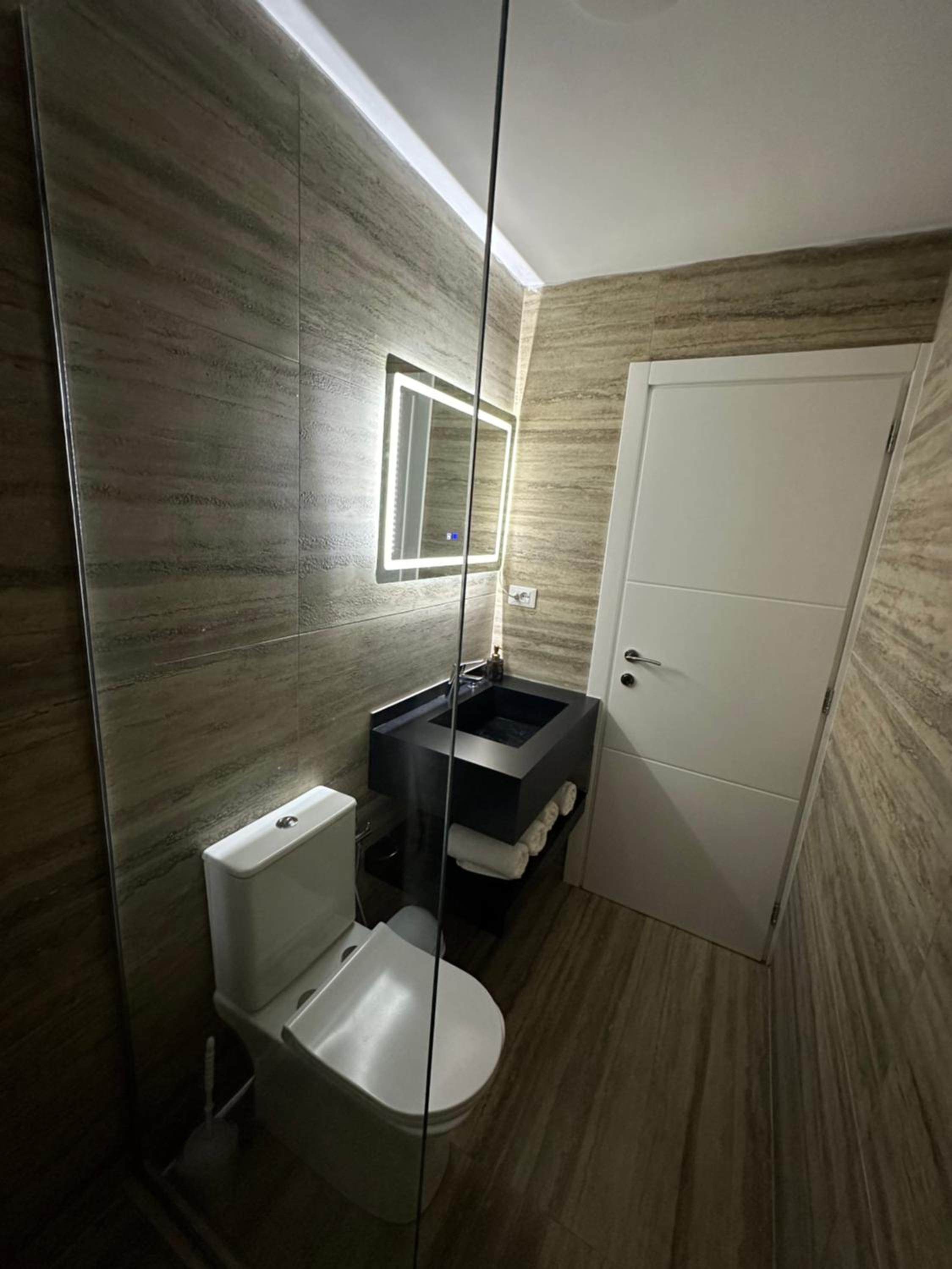 Lake Escape Villa Shirokë