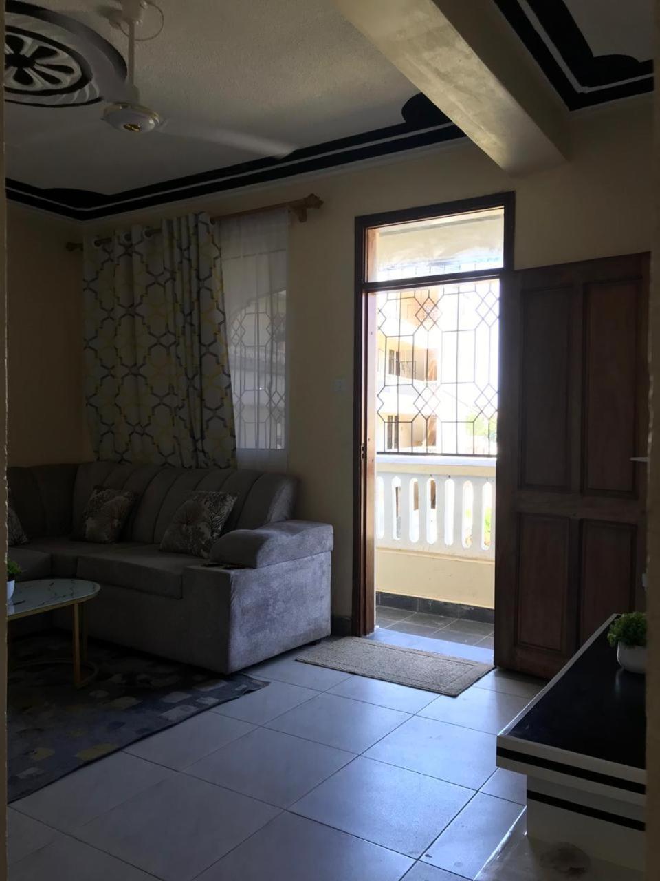 Greyline One Br with Two Beds Bamburi 0743 then 379 and 135