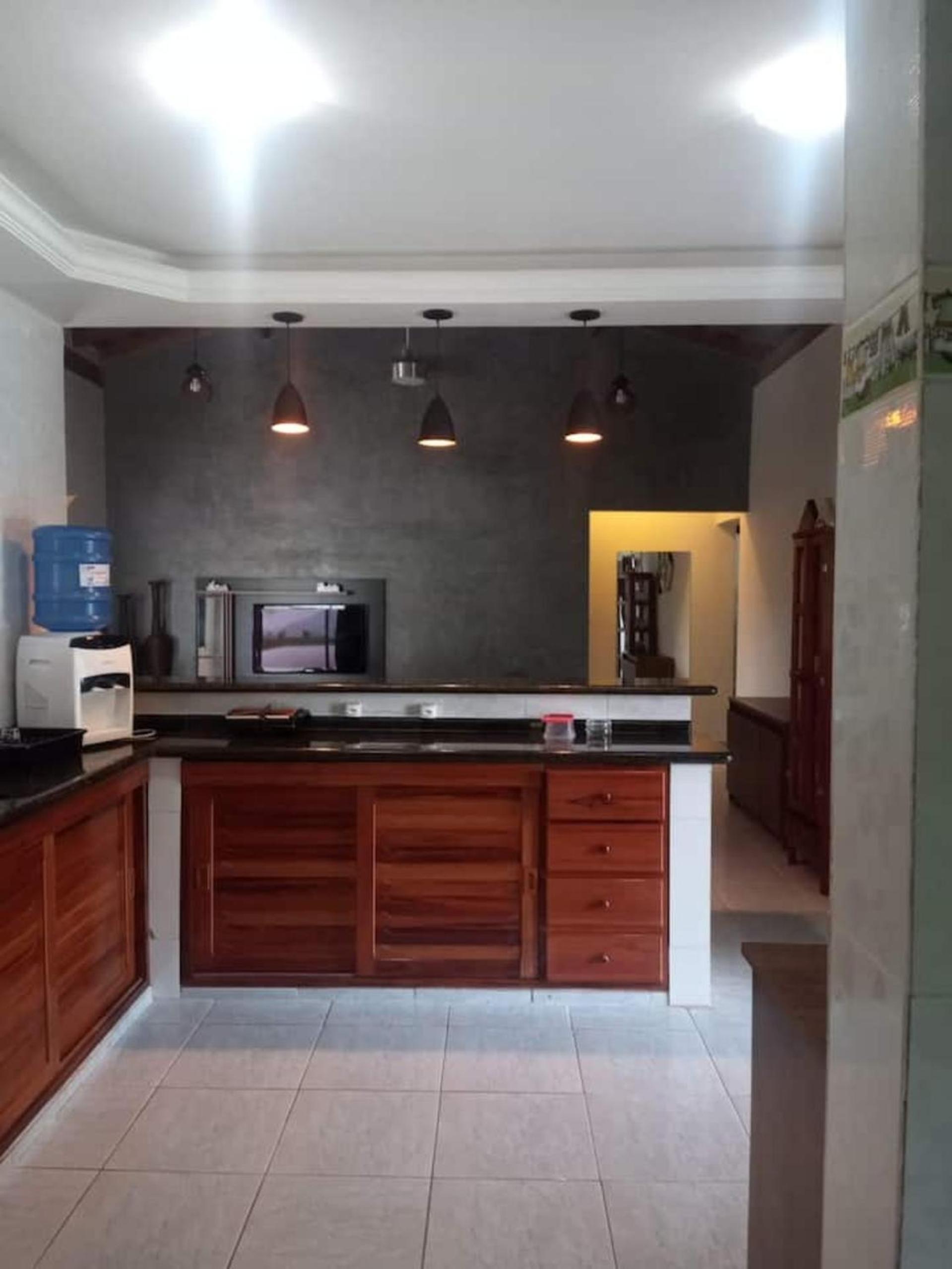 Oportunidade! Casa com piscina, 300m da praia!!