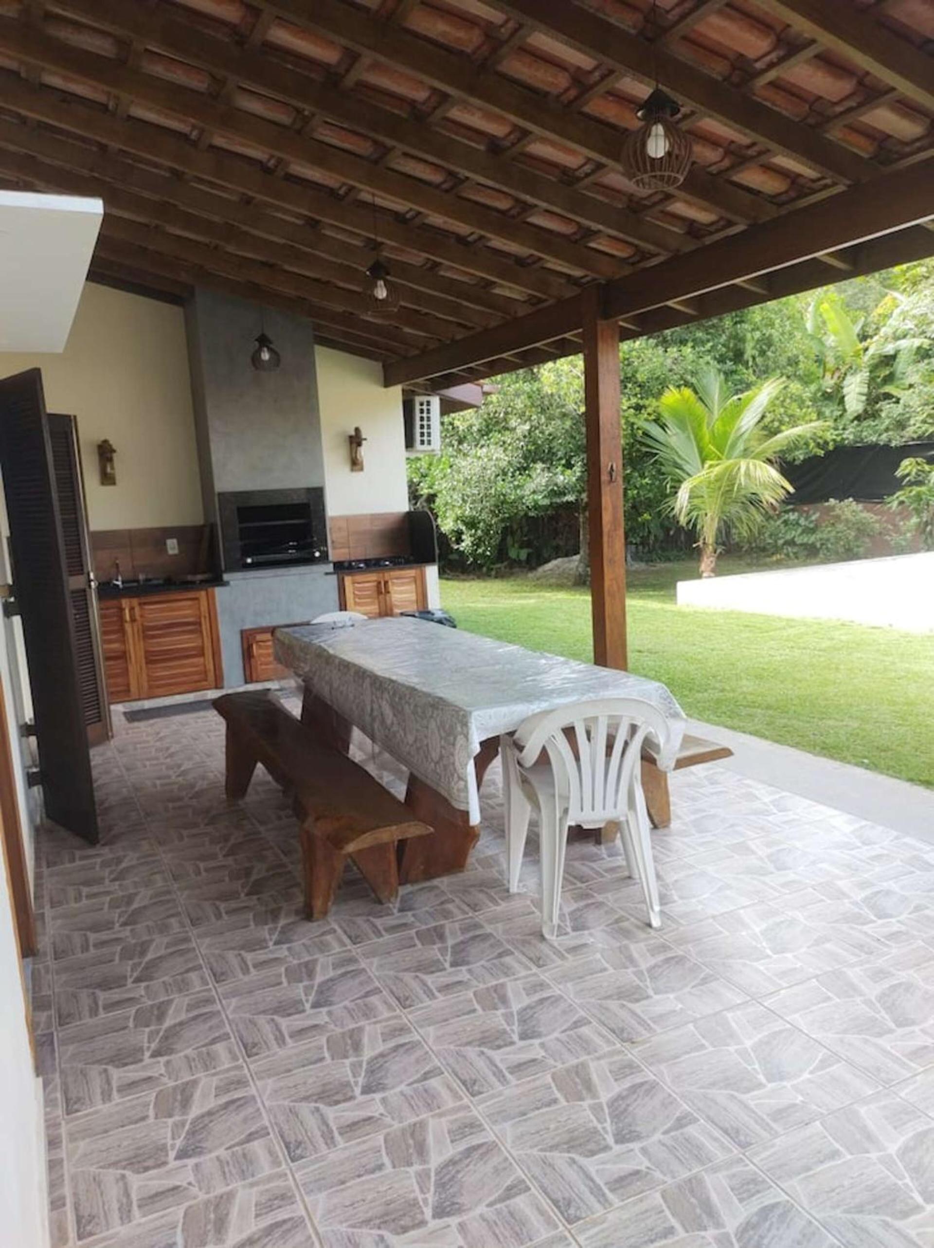 Oportunidade! Casa com piscina, 300m da praia!!
