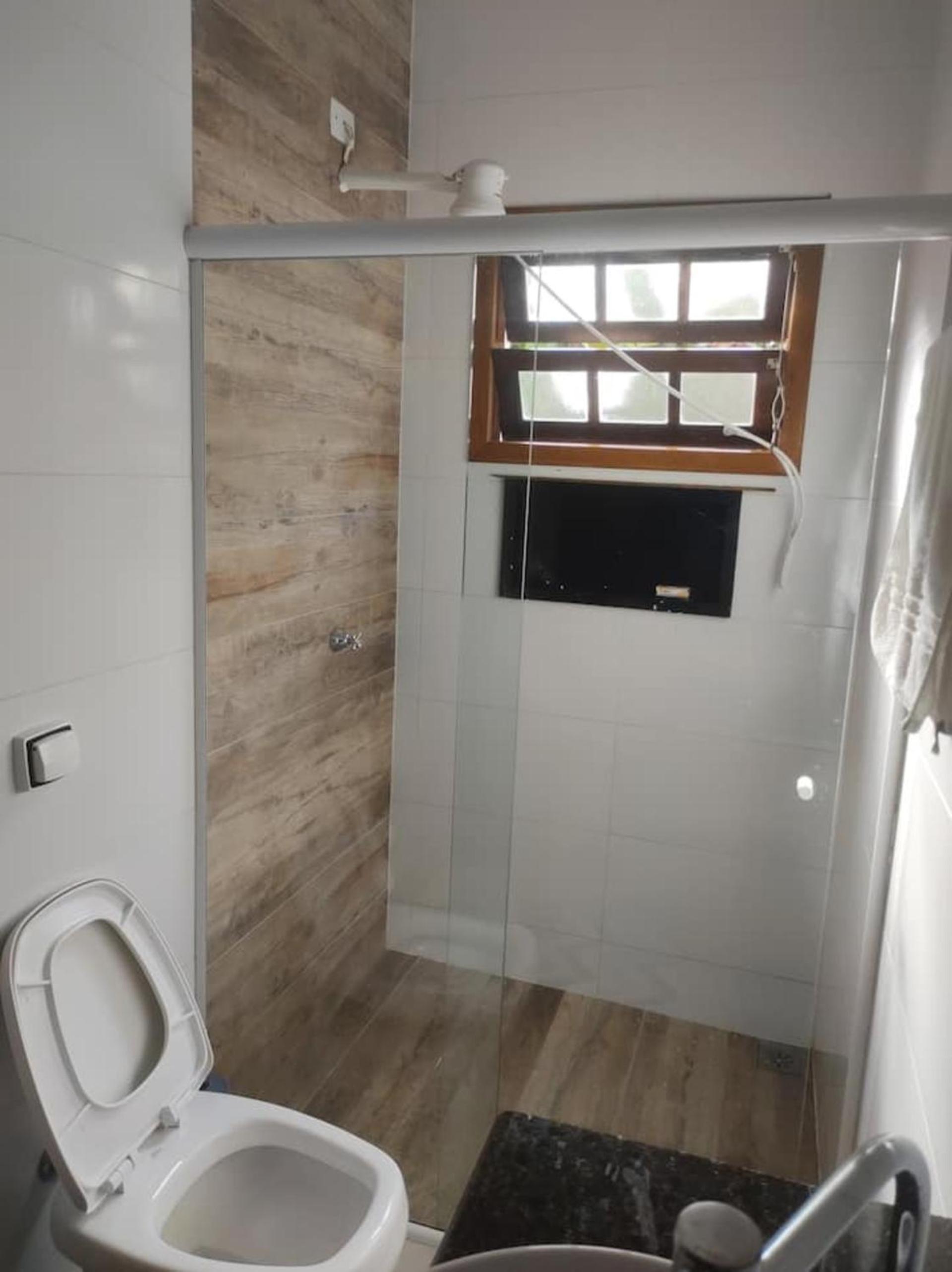 Oportunidade! Casa com piscina, 300m da praia!!