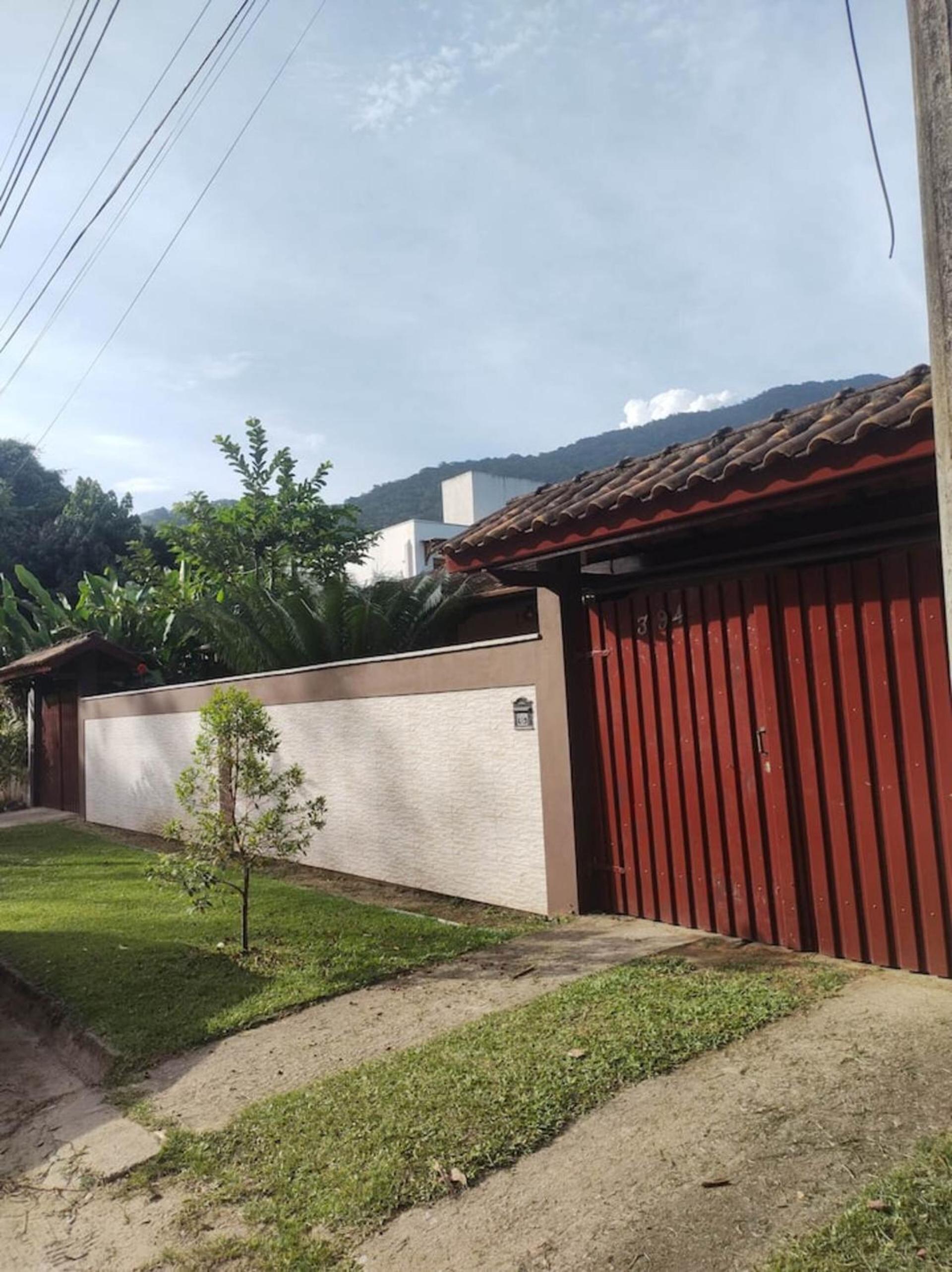Oportunidade! Casa com piscina, 300m da praia!!