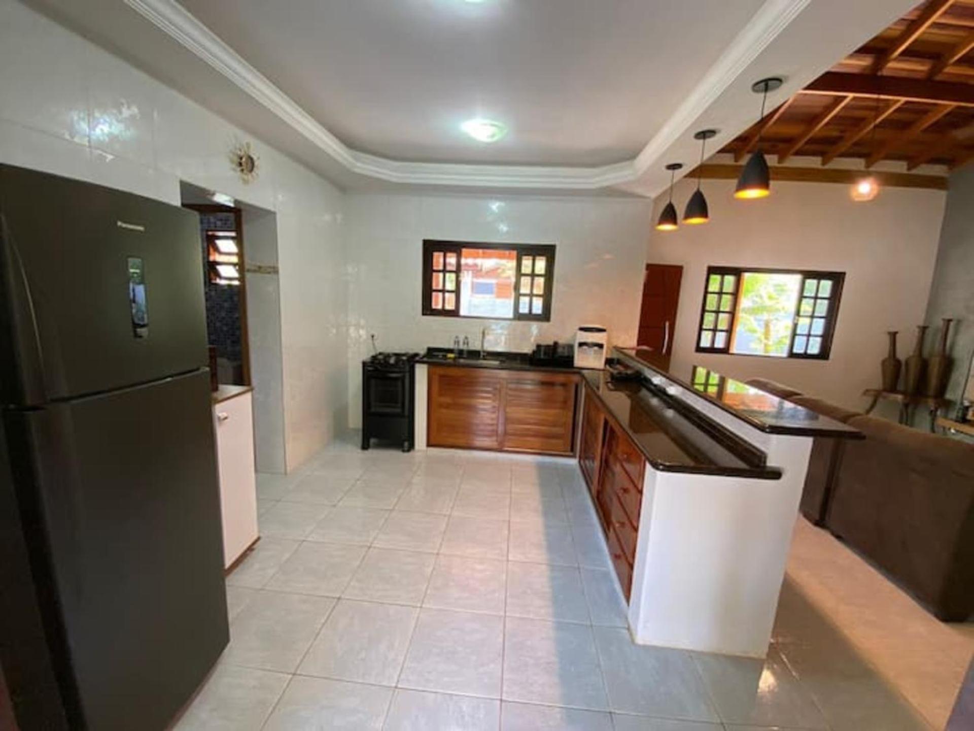 Oportunidade! Casa com piscina, 300m da praia!!