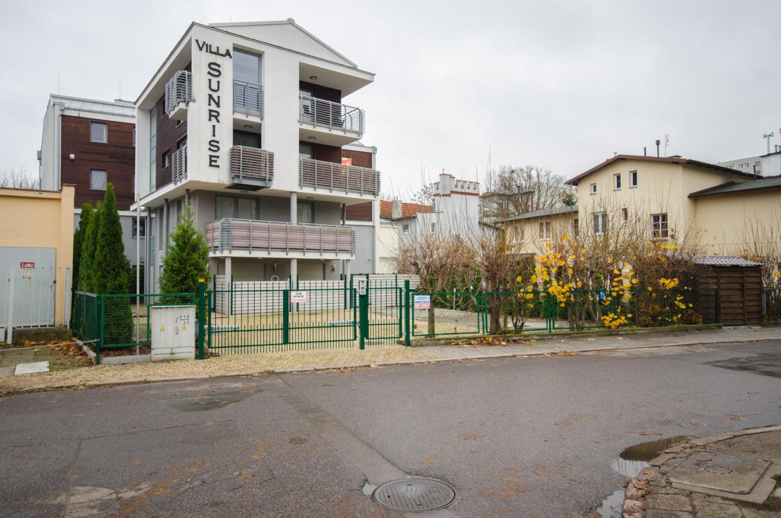 Sunrise apartments close to the beach & by Noclegi Renters