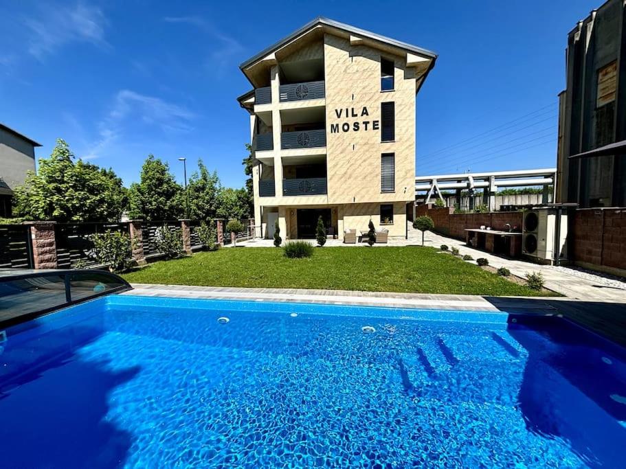 Vila Moste 2 - Free parking & pool, EV station