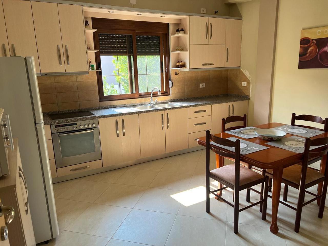 Papajani Apartment