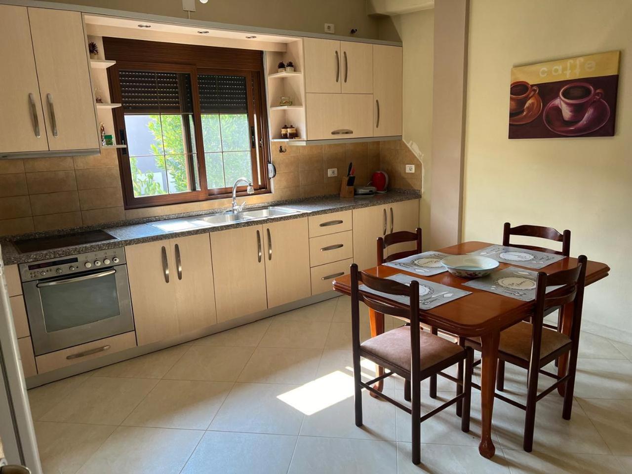 Papajani Apartment