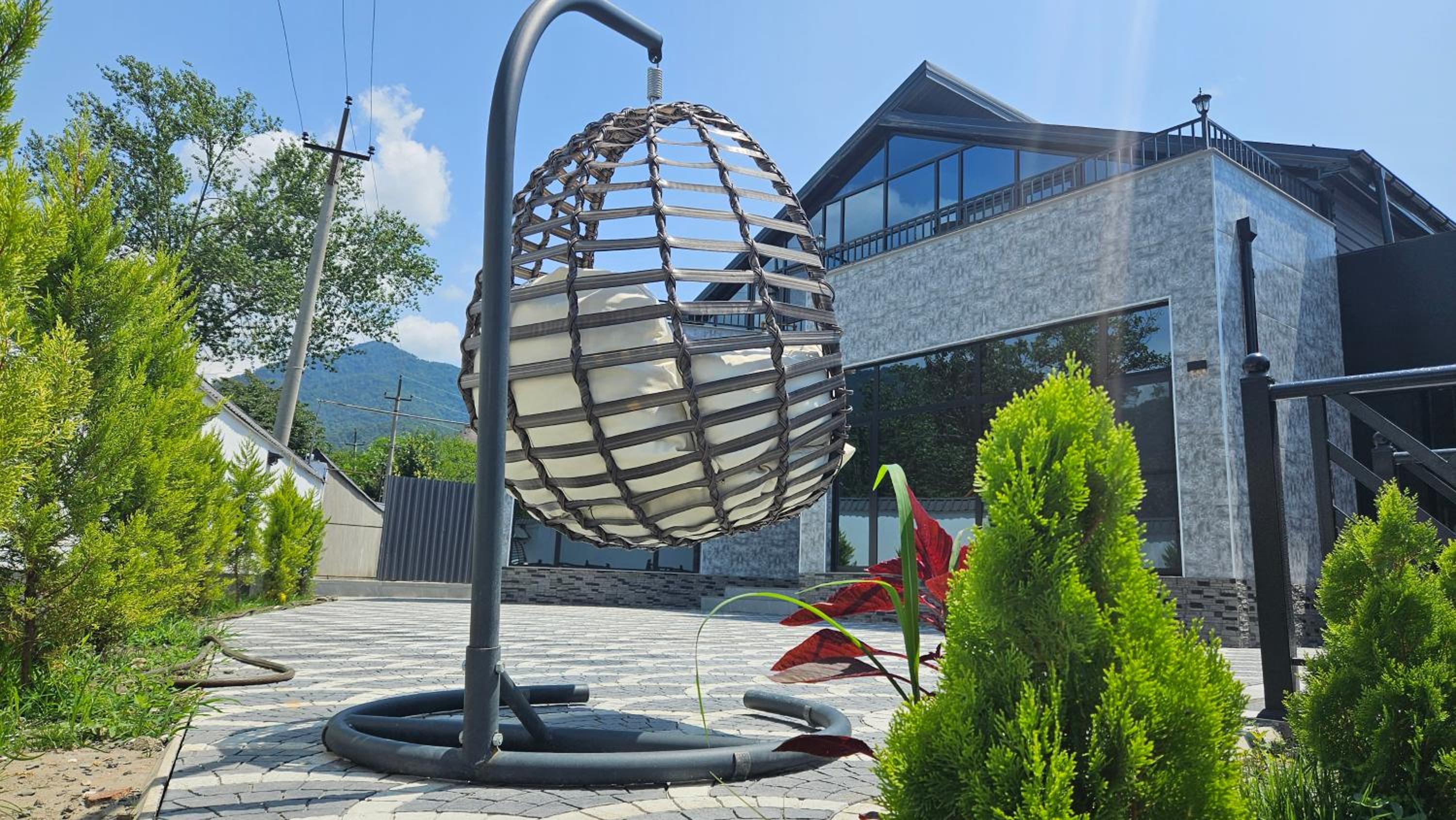 Luxury Milan Mountain Ponoramic Villa, indoor heated pool and jacuzzi with mountain view