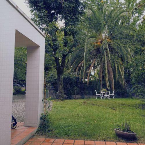 Casa con pileta a pasos de todo