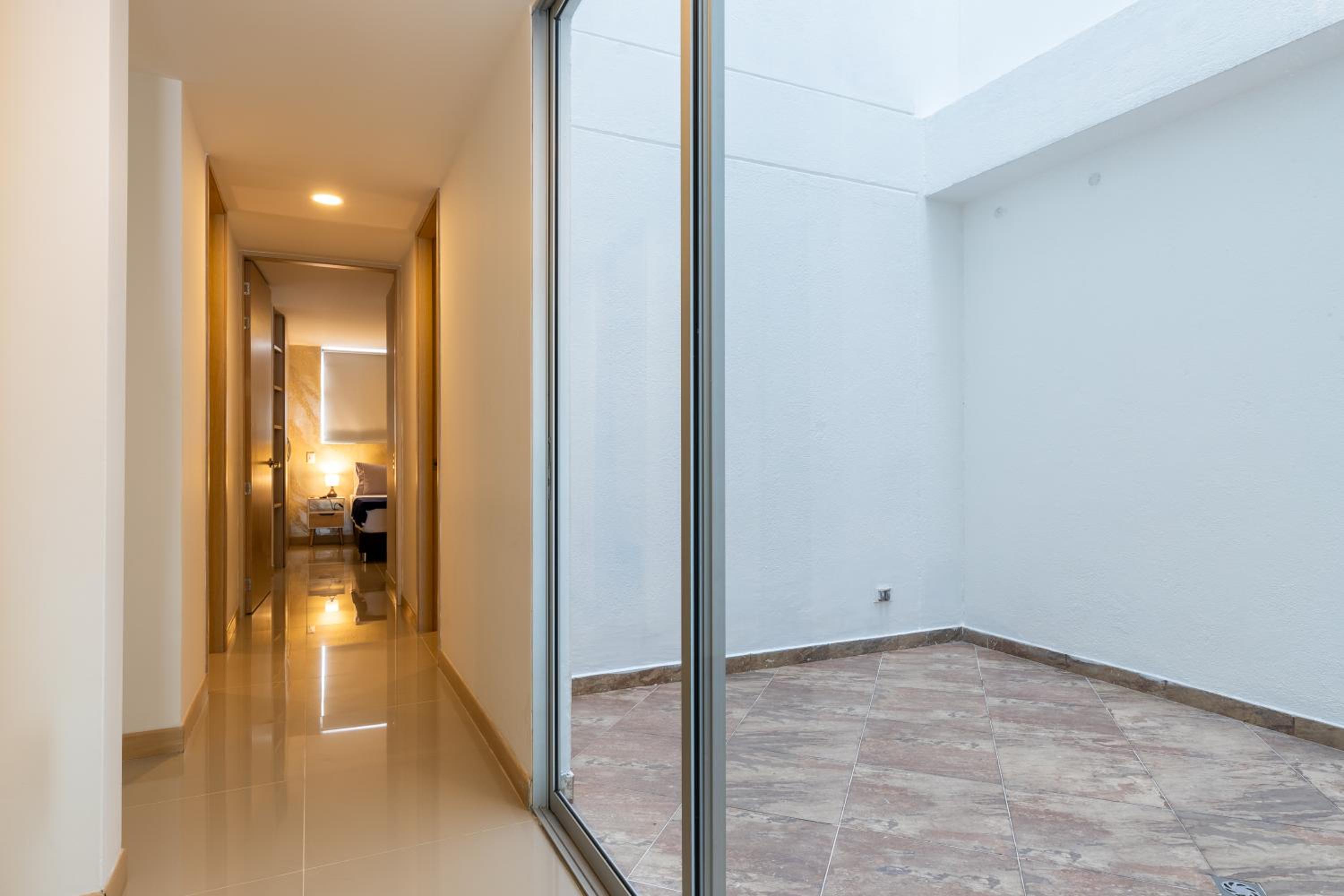 Edificio tranquilo Laureles ascensor directo 2 y 5 Villa Laura