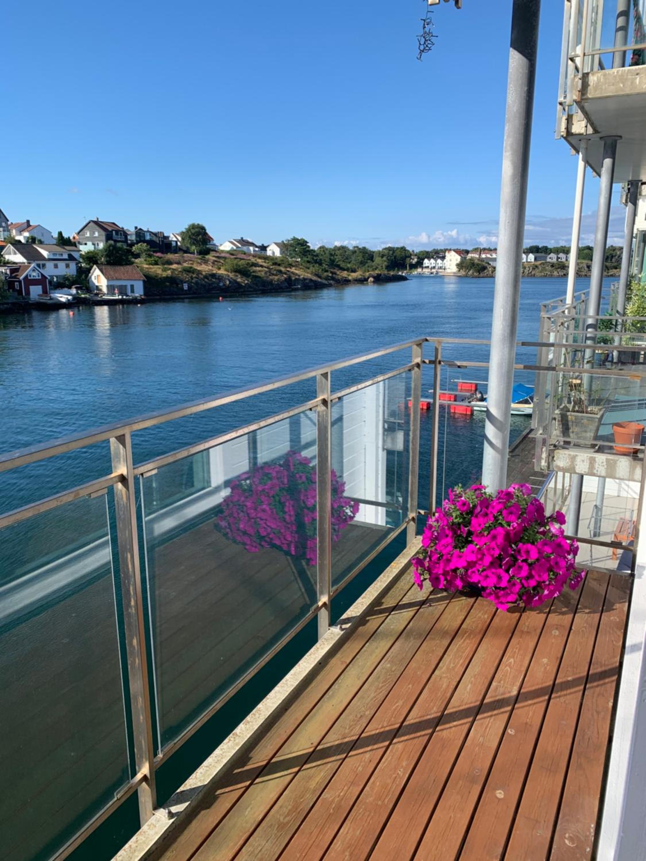 Apartment with seaview