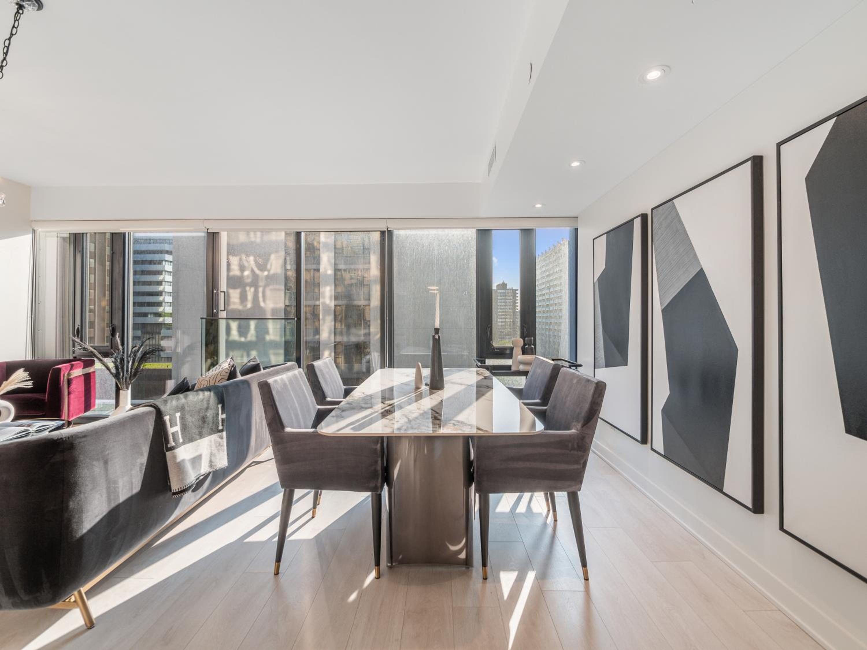 Hazelton Suites - Yorkville - Indoor Pool & Hot Tub