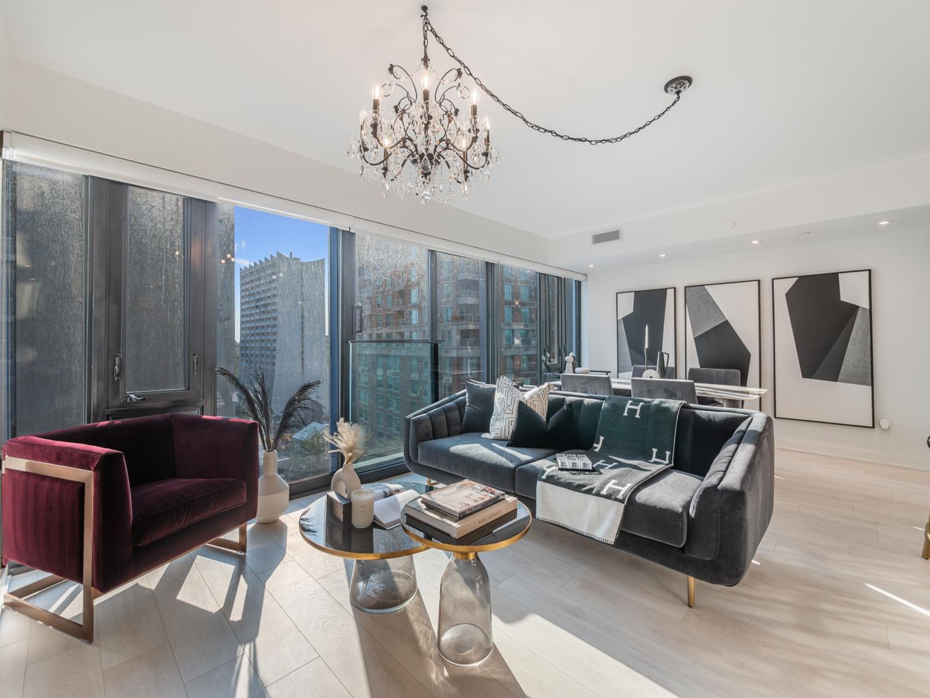 Hazelton Suites - Yorkville - Indoor Pool & Hot Tub