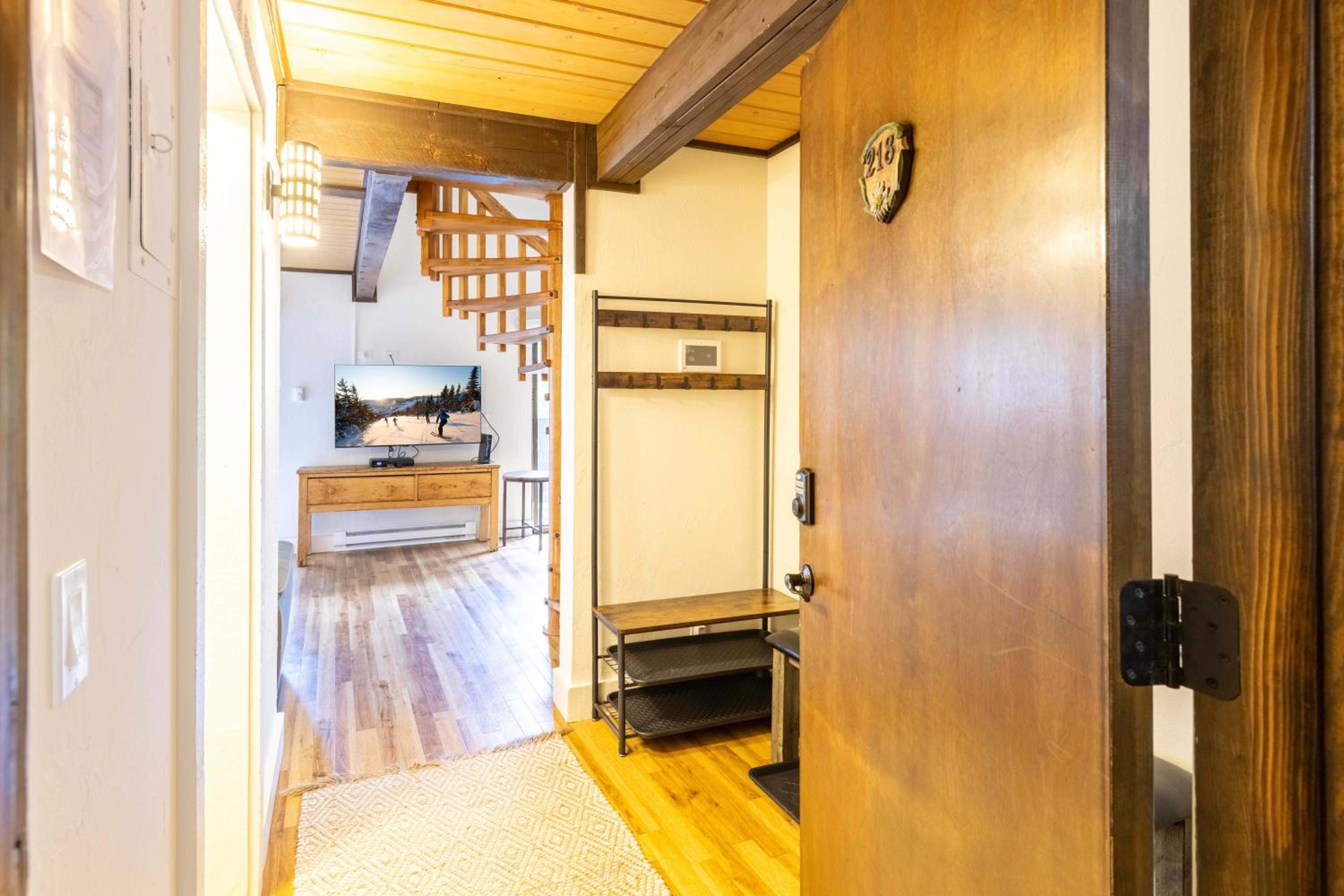 Prime Ski-in/Ski-out Condo at Edelweiss view 2
