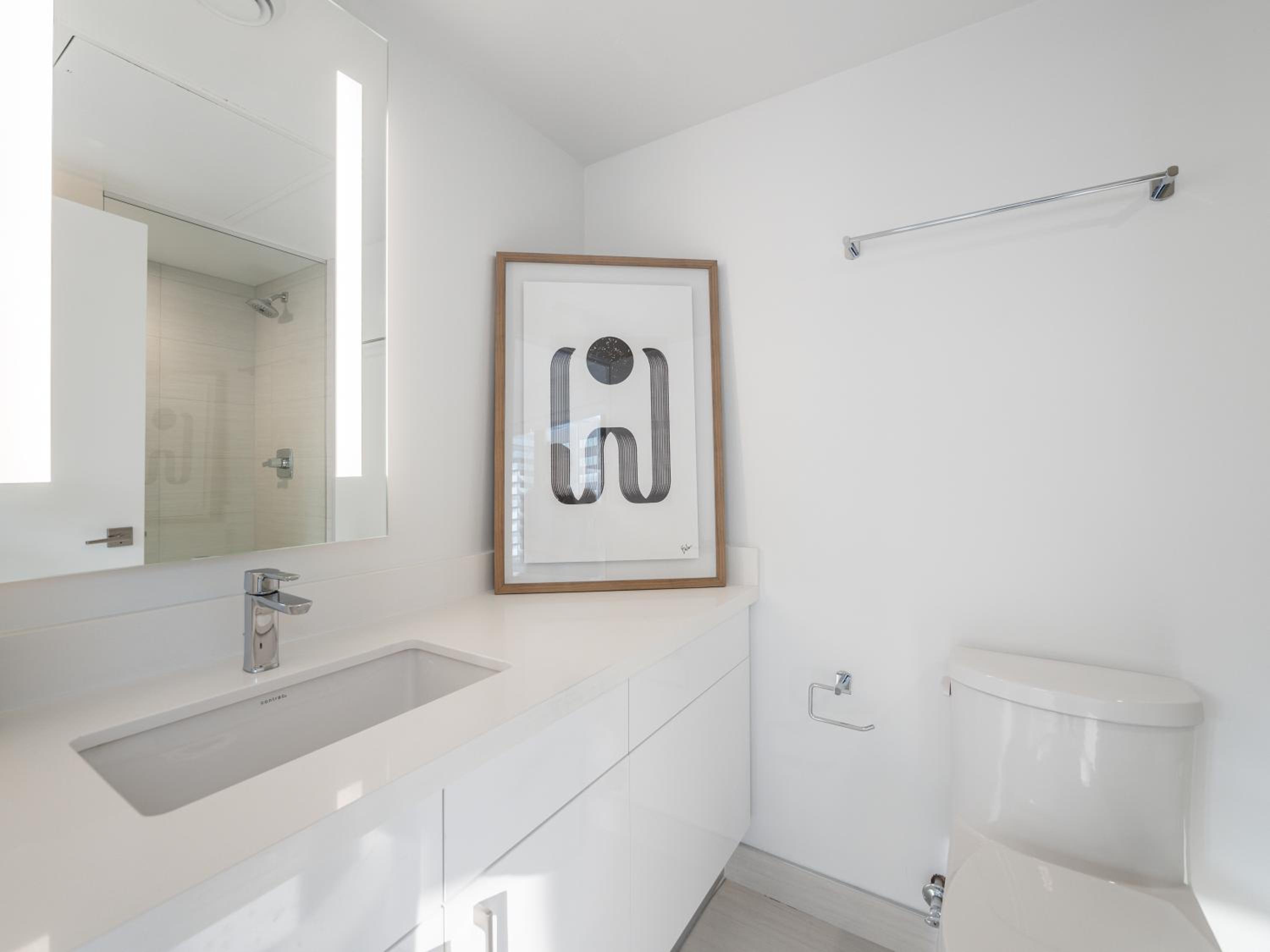 Hazelton Suites - Yorkville - Indoor Pool & Hot Tub
