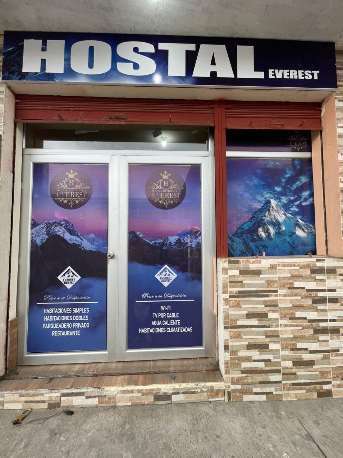 Hostal Everest