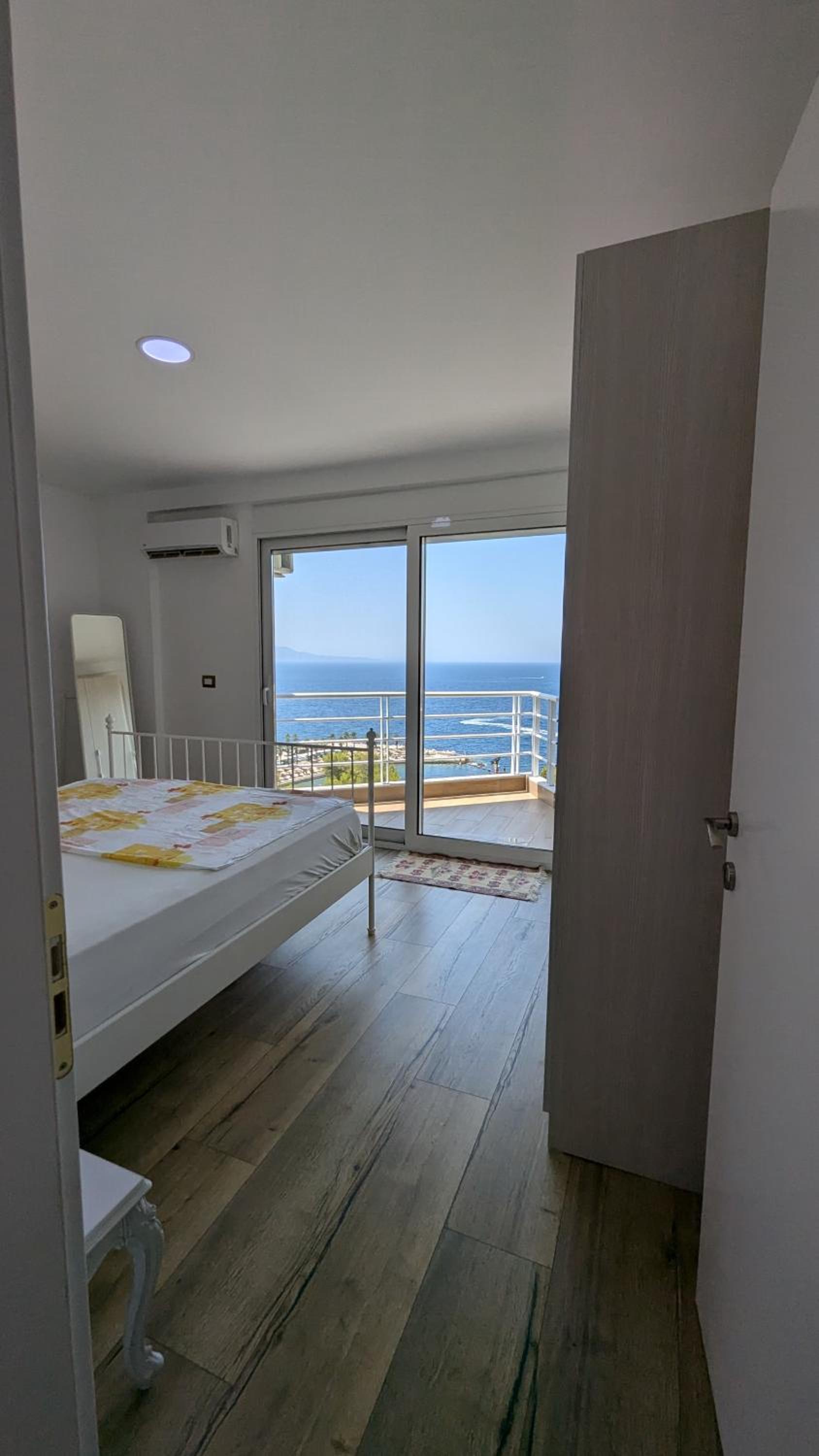 Big Lux Sunset Apartment - incl Parking