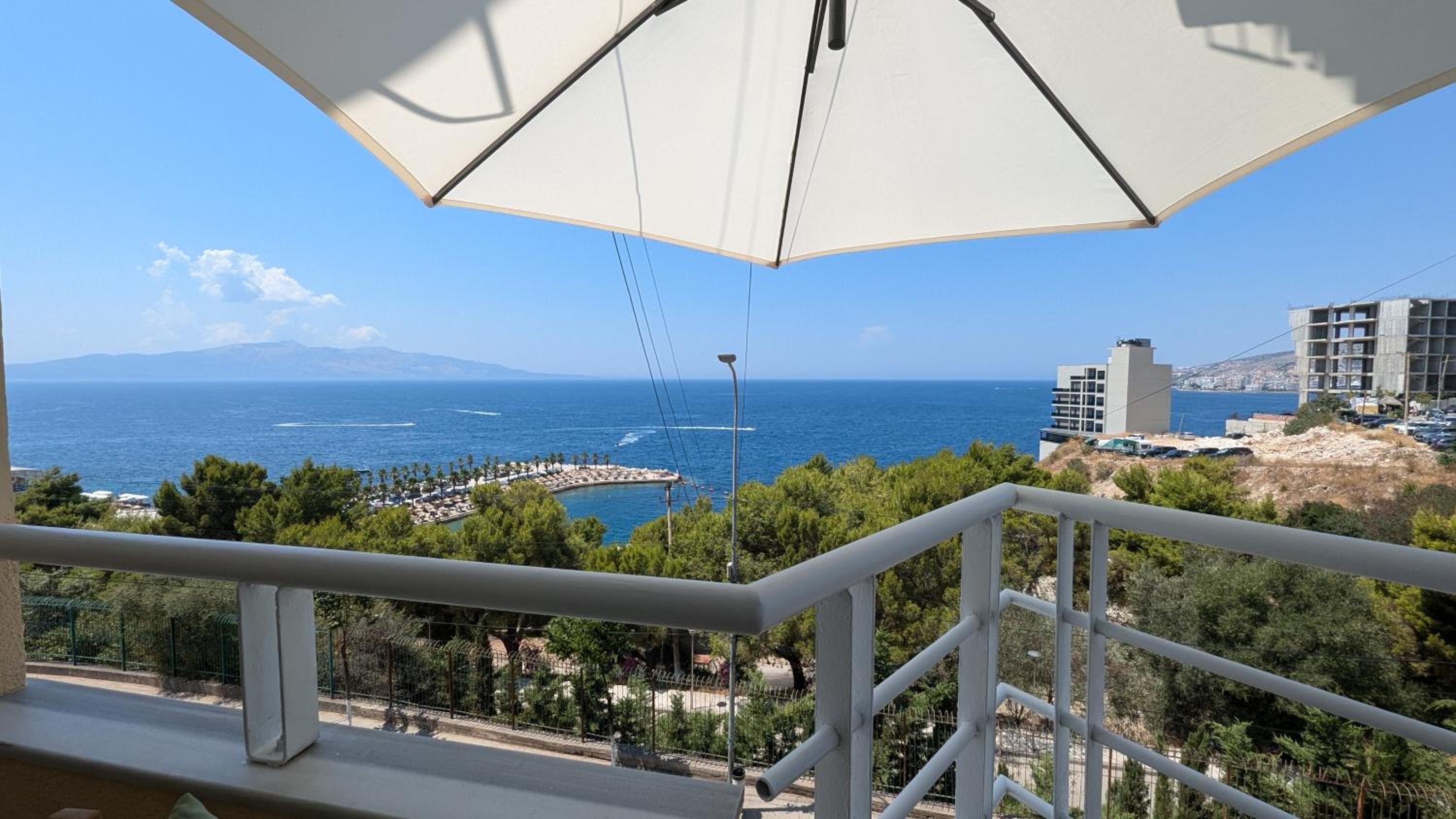Big Lux Sunset Apartment - incl Parking