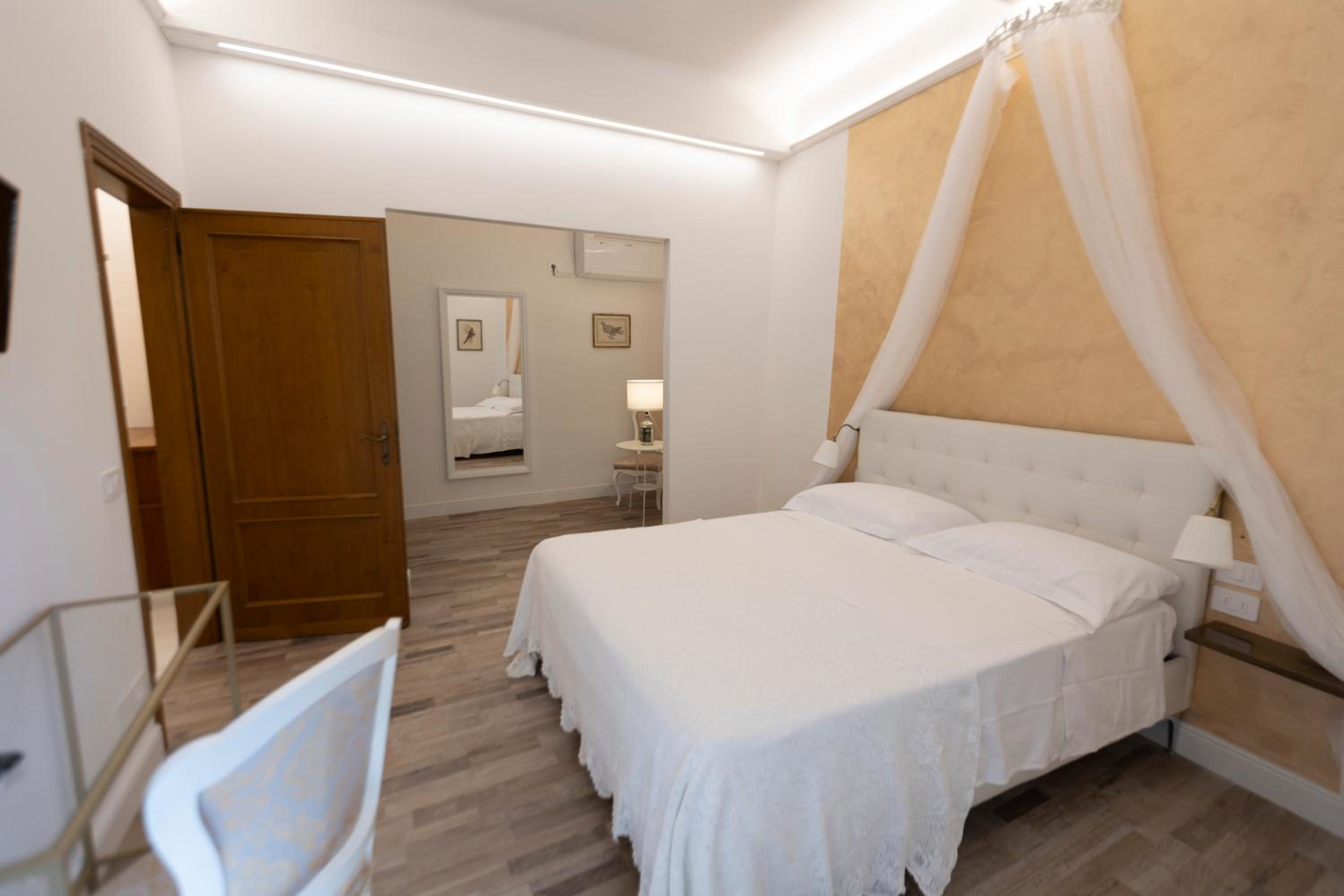 LC41 Suites