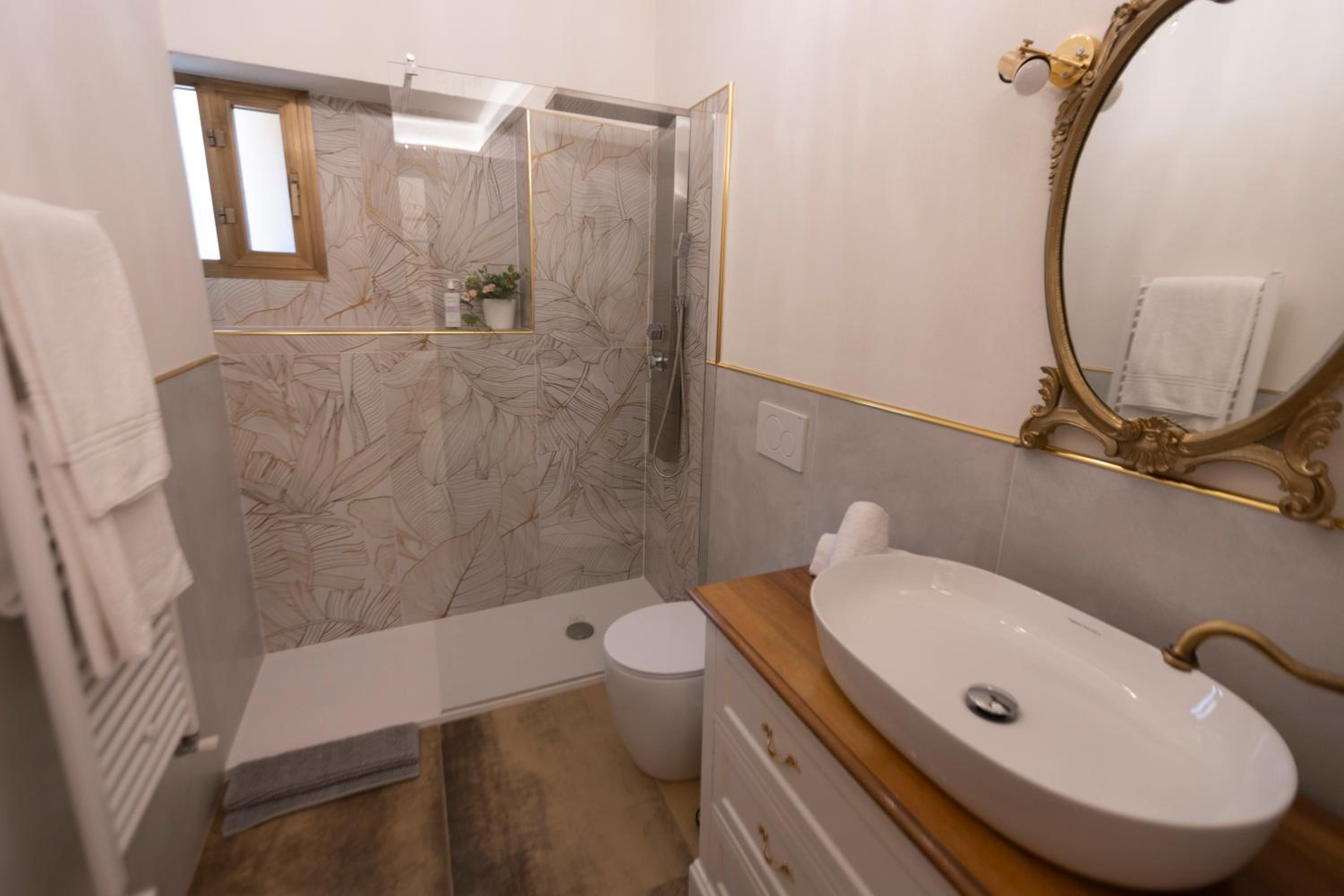 LC41 Suites