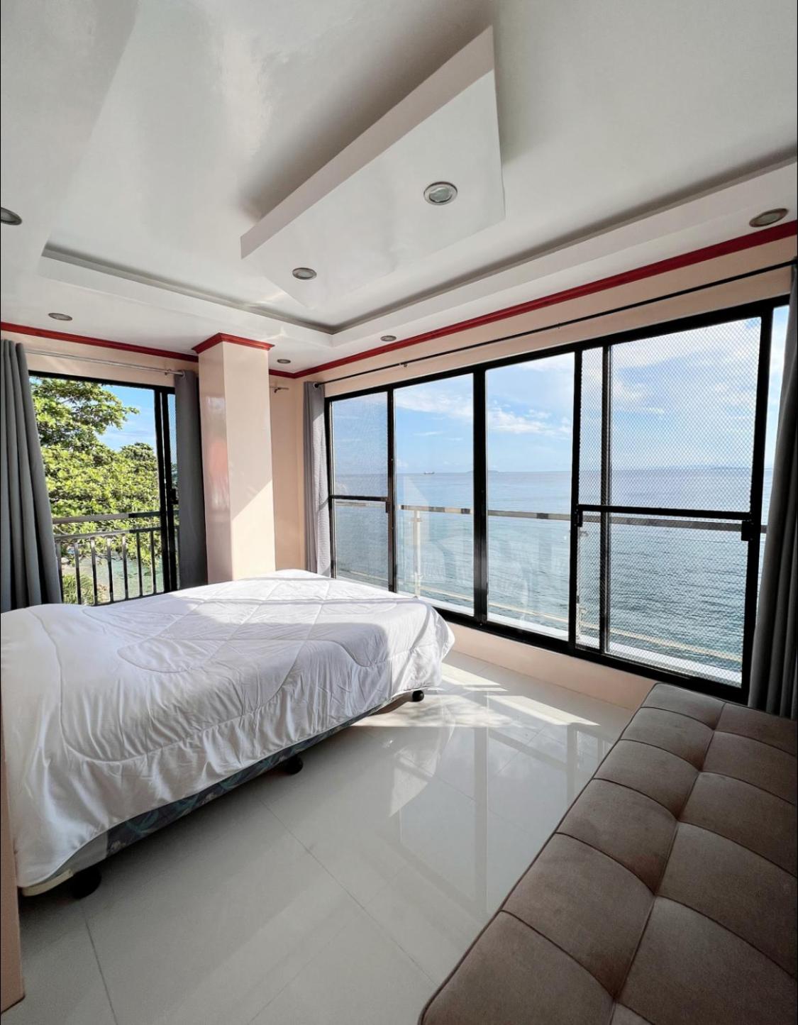 Casa Rosita Beach Front House view 4