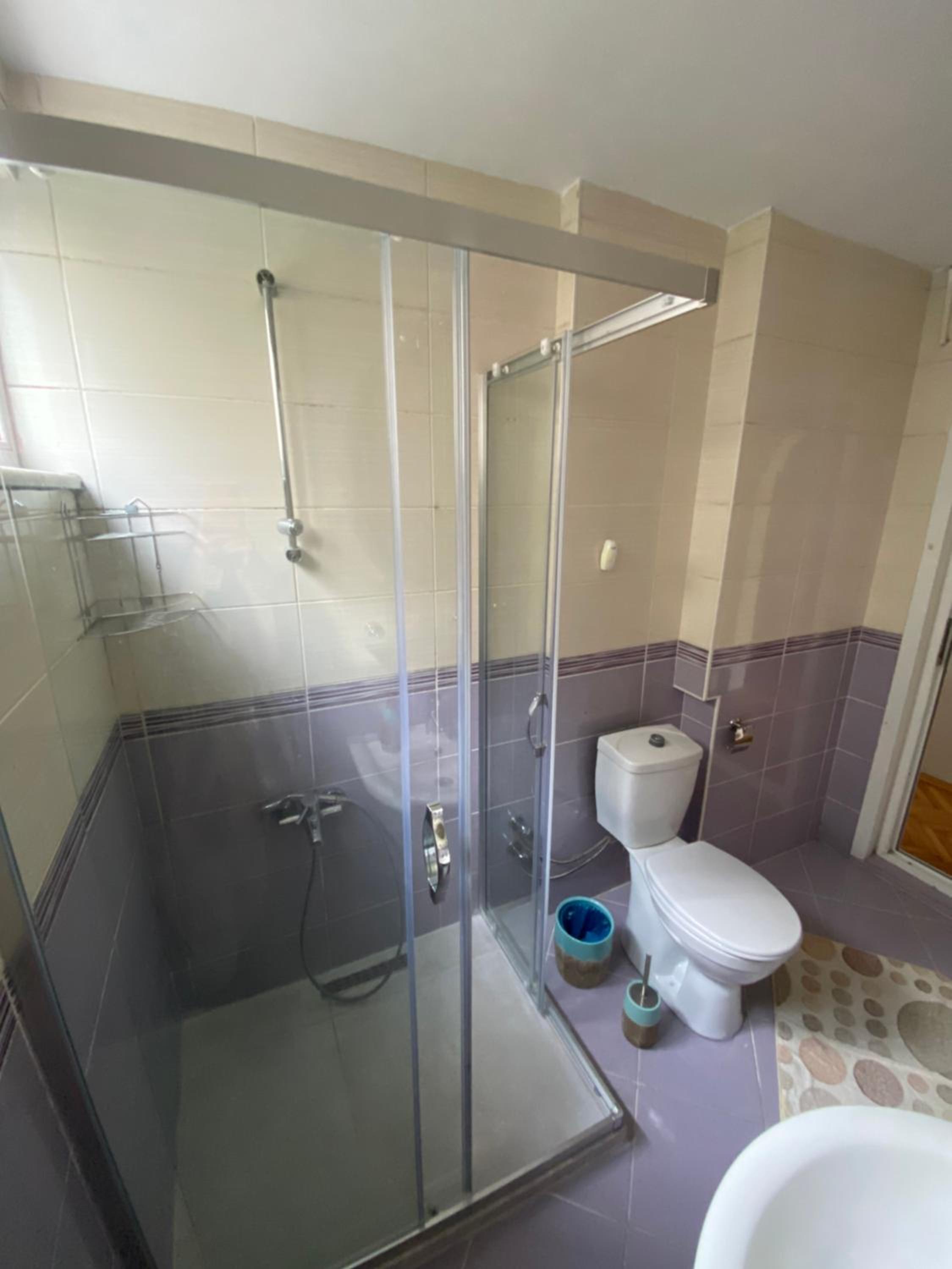 Tramvaya yakın, merkezi,2BD,asansörlü,ücretsiz otoparklı,3 klimalı