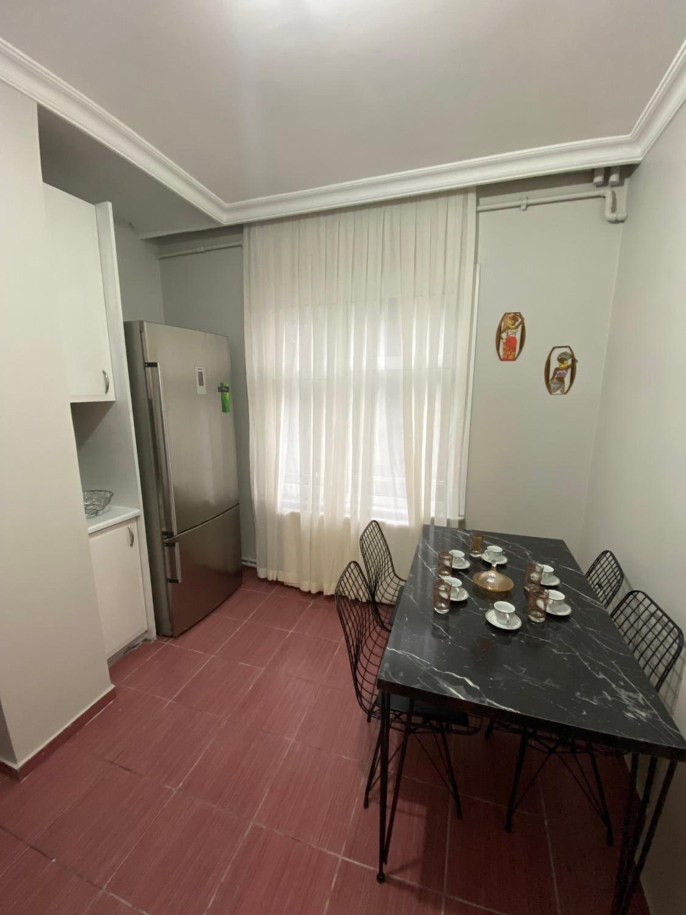 Tramvaya yakın, merkezi,2BD,asansörlü,ücretsiz otoparklı,3 klimalı
