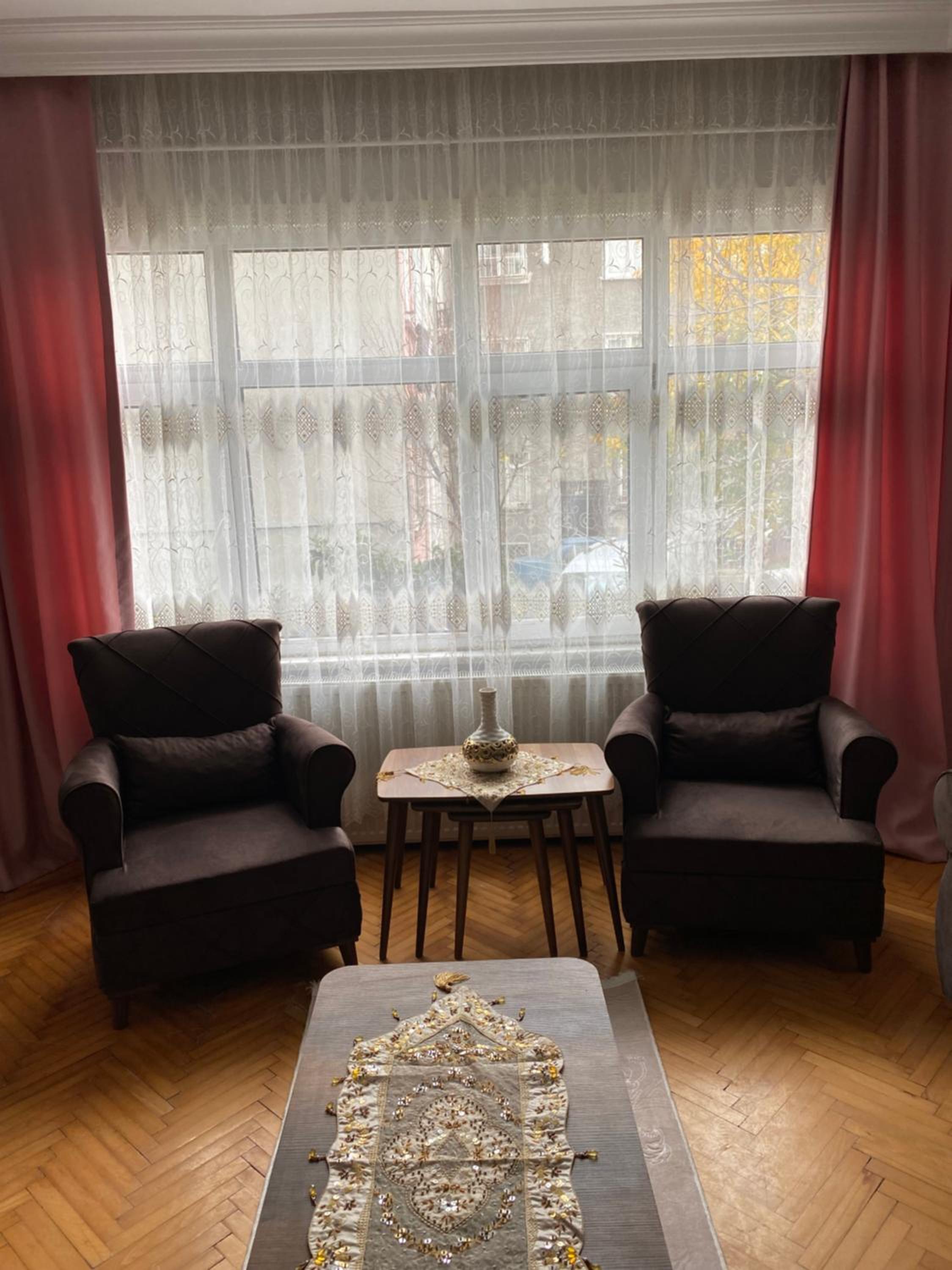 Tramvaya yakın, merkezi,2BD,asansörlü,ücretsiz otoparklı,3 klimalı