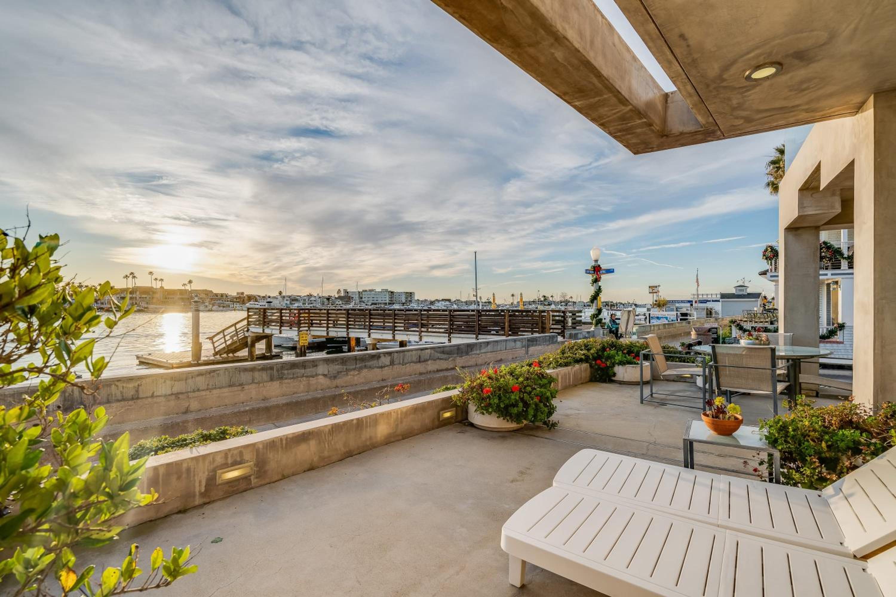 Waterfront Oasis w Pier Parking & Beach on Island view 5