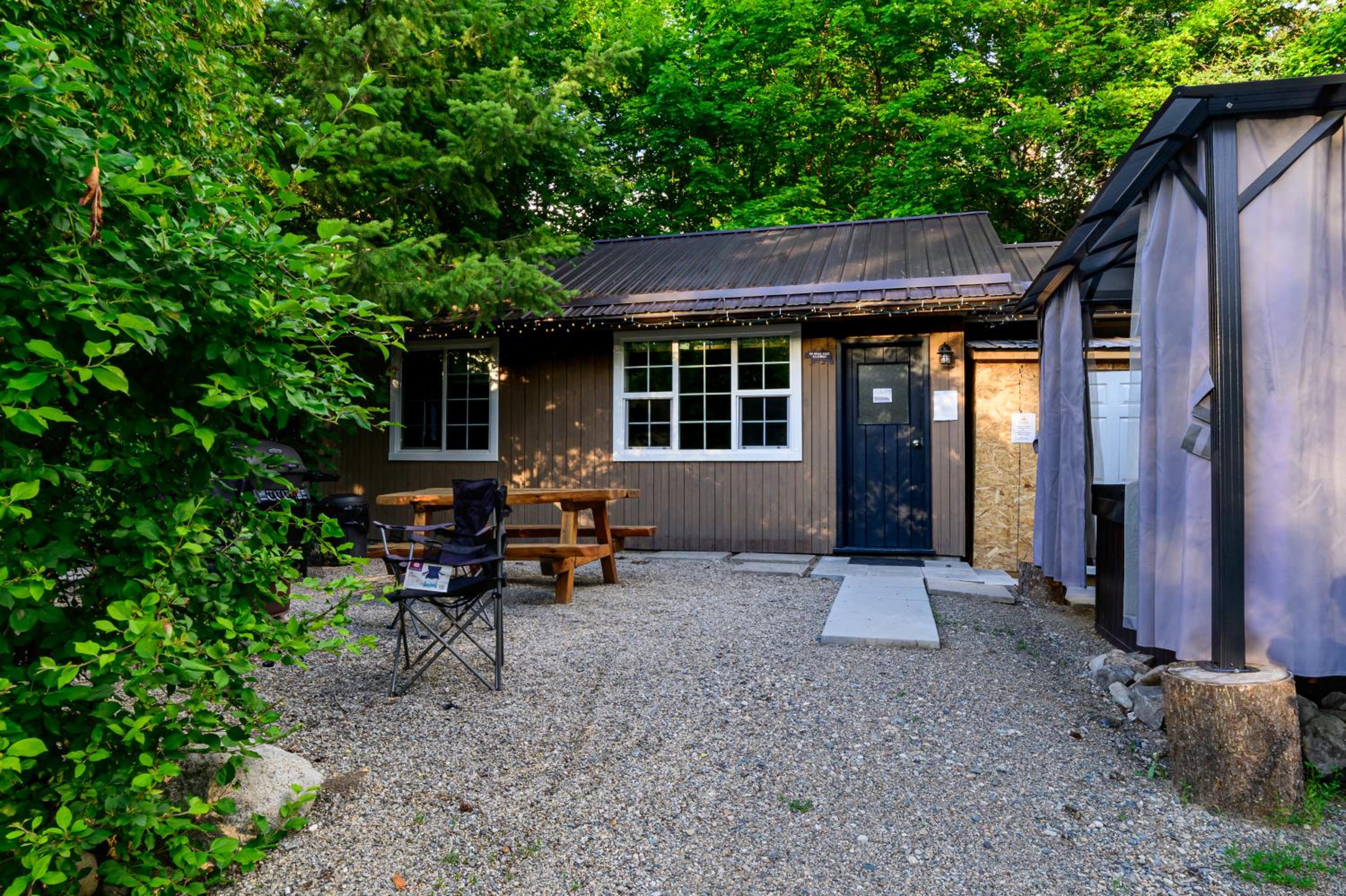 Barefoot Villas and Retreat