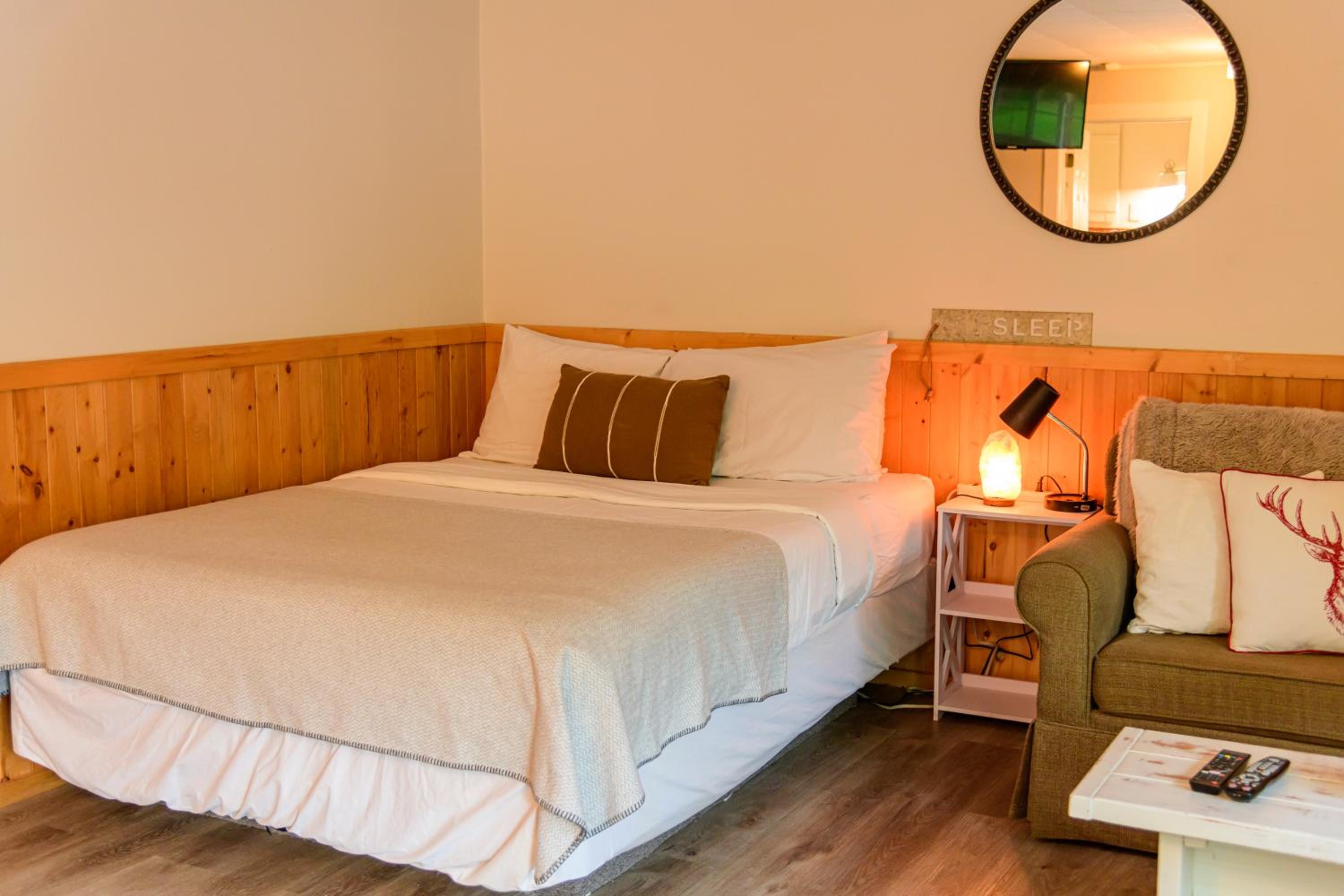 Barefoot Villas and Retreat