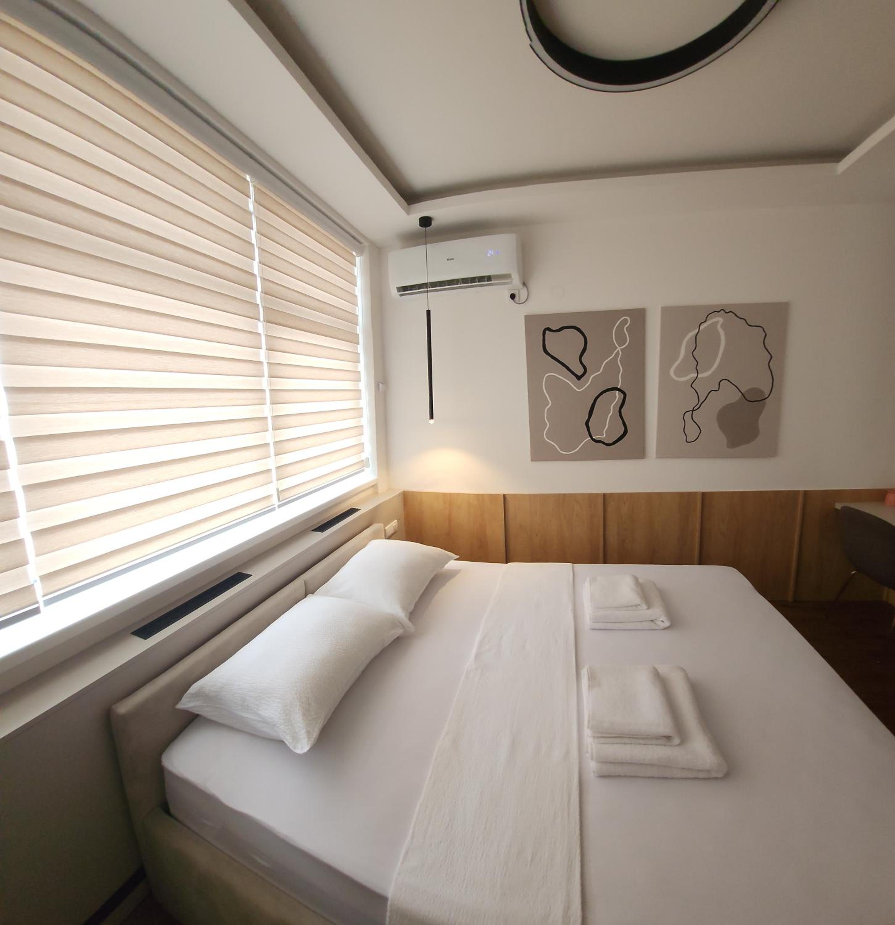 Apartmani Dobrinja - Free parking- Rent a car