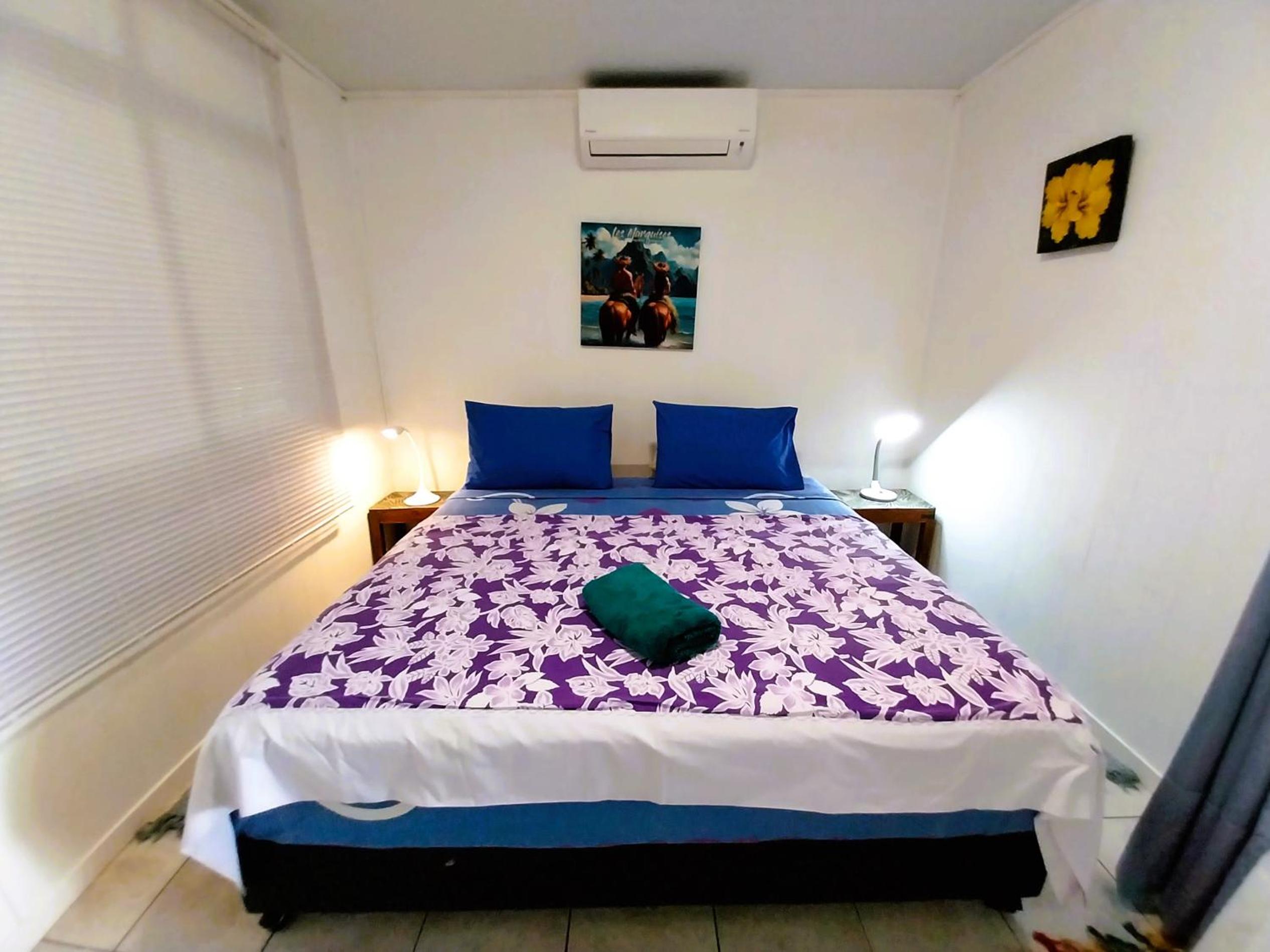 TAHITI - Matavai Bay Cottage