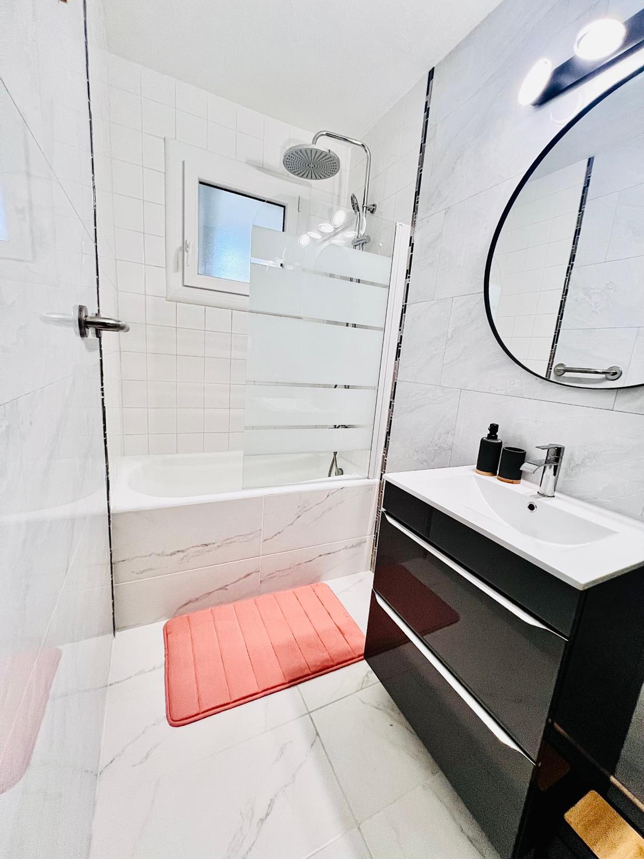 NOZA Appartement 65m2, 2 chambres - RDC, Parking gratuit, Nantes agglo Rezé