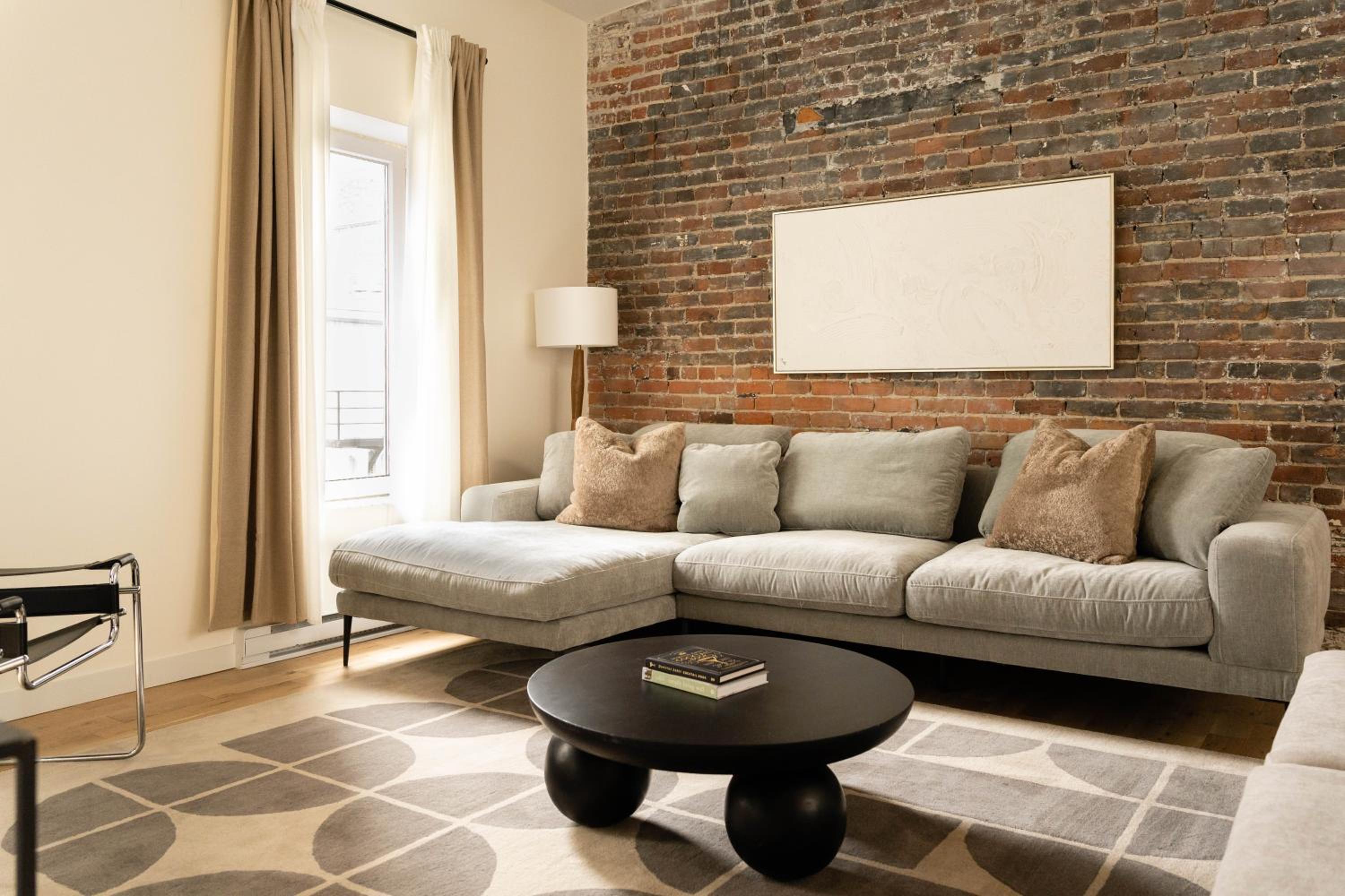 Maison Place Jacques-Cartier by Luxury In Transit