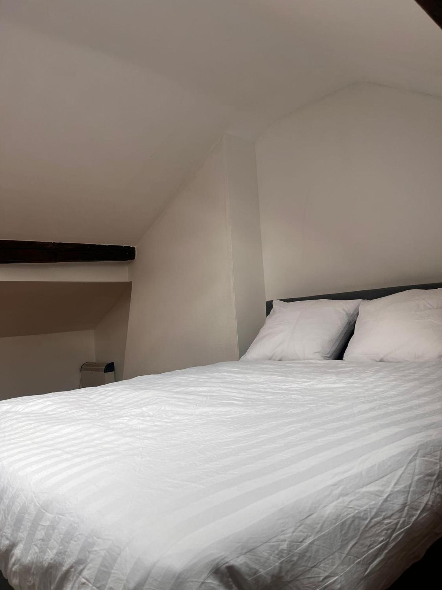 Chambre privé avec salle de bain privé