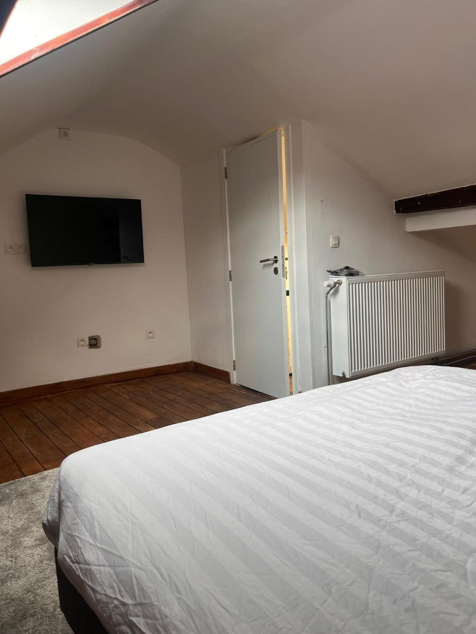 Chambre privé avec salle de bain privé