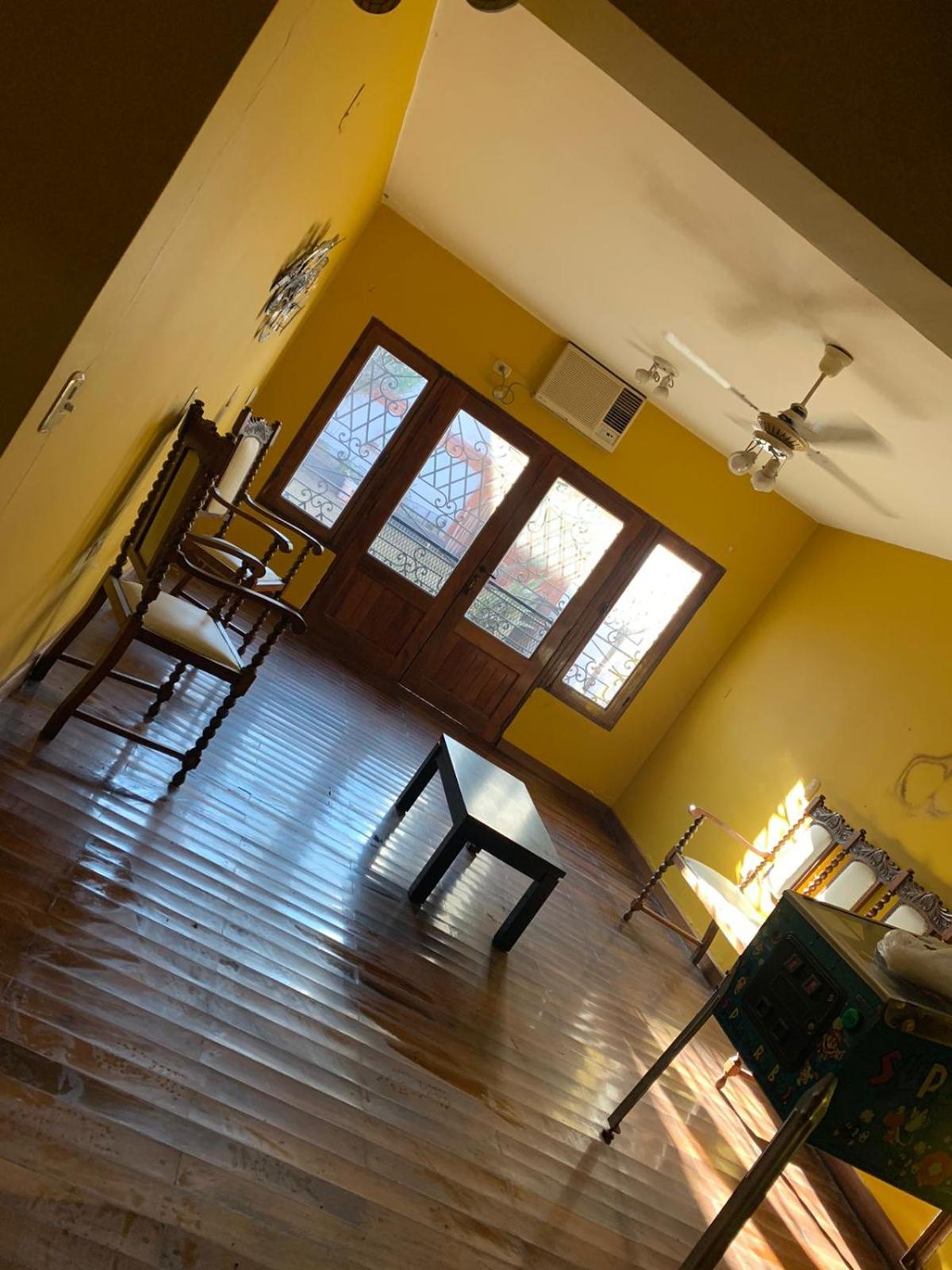 Casa para 10 personas, a minutos del nodo, del estadio y el centro