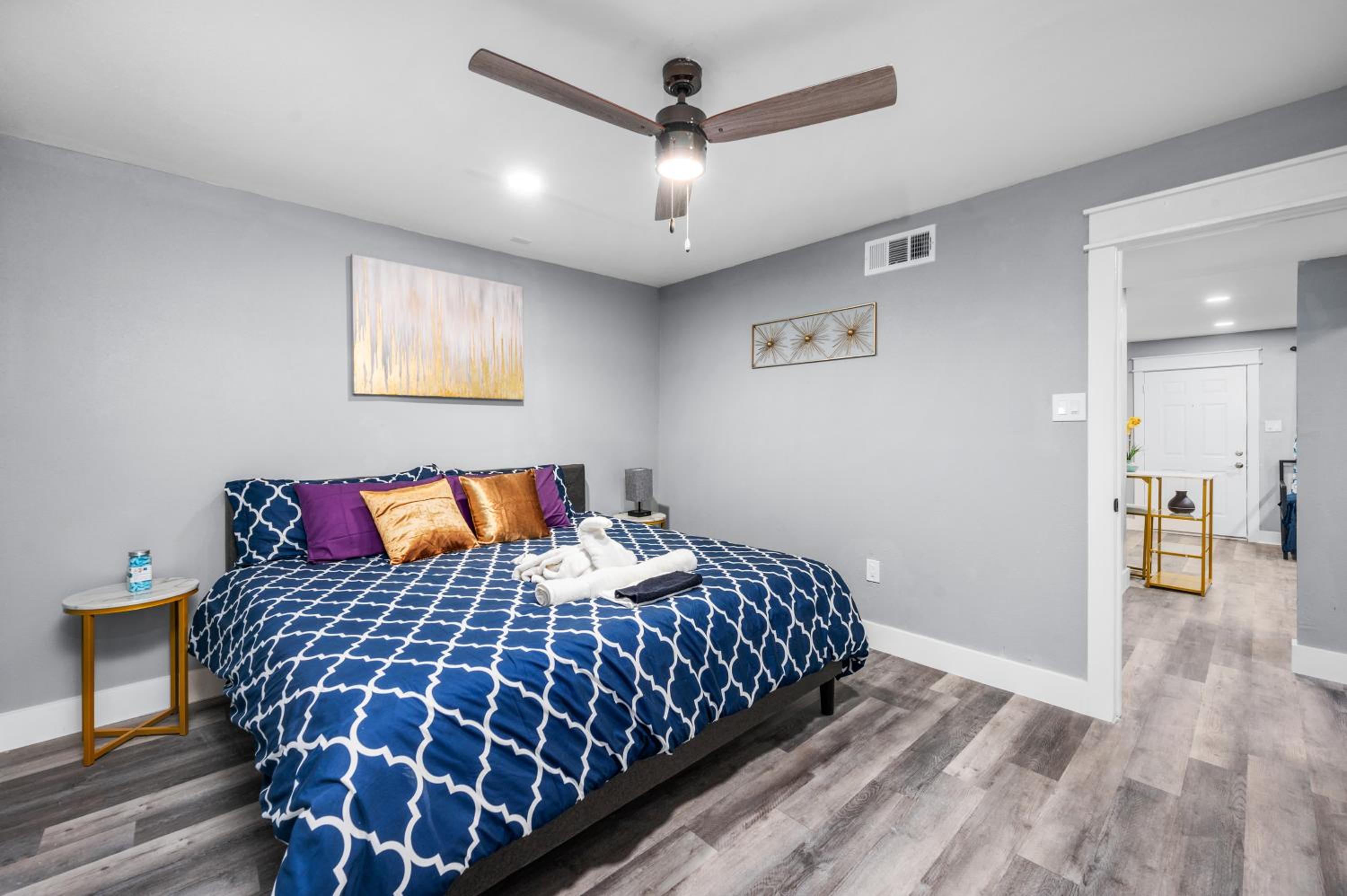 Central Heights 2BR Oasis with Pool & Free Park view 4